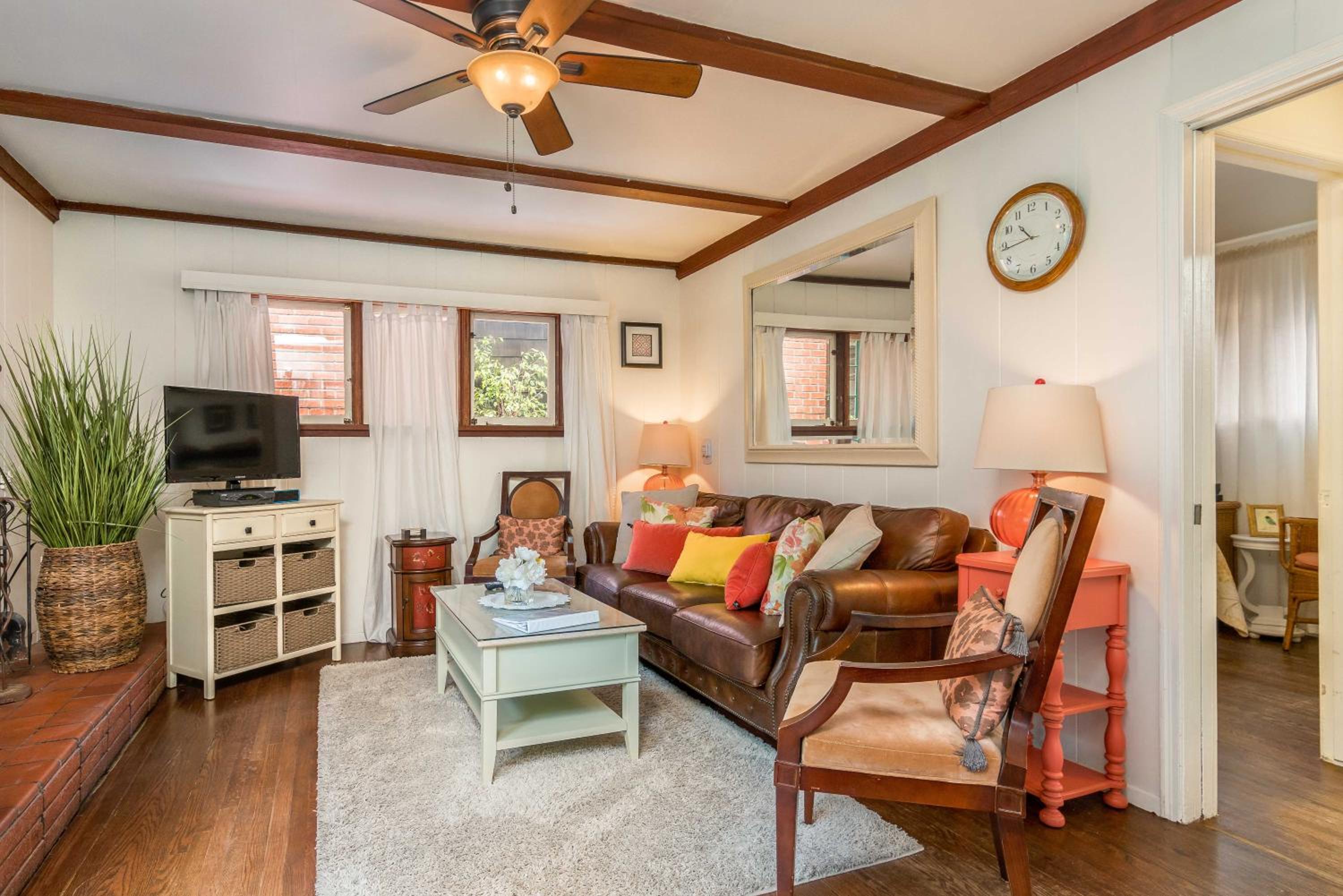 Elegant One-Bedroom Cottage, photo 7