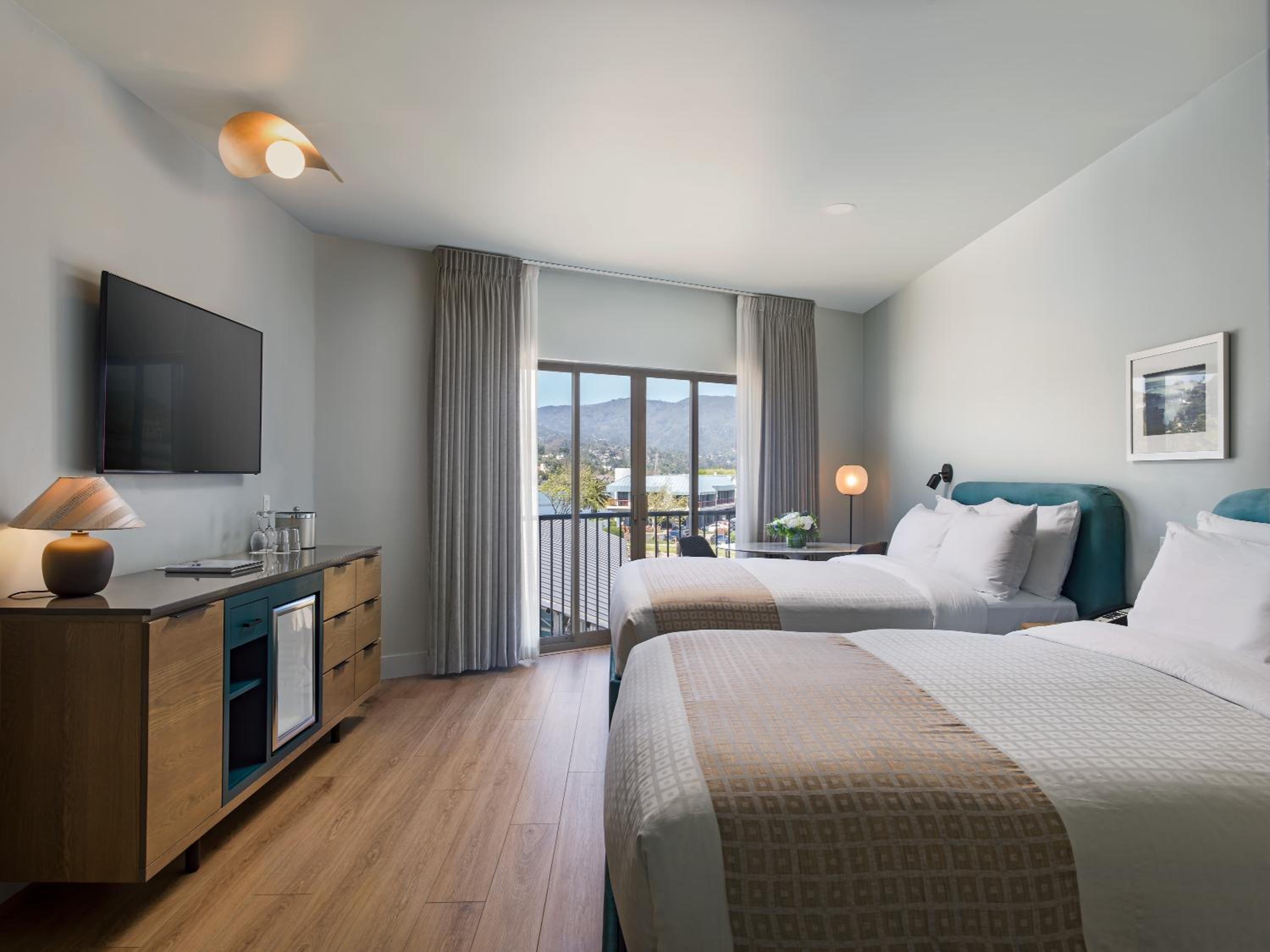 Deluxe Queen Room with Two Queen Beds