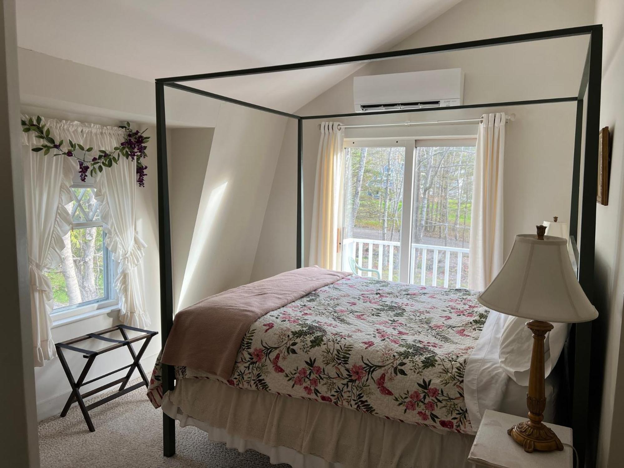 Queen Room with Balcony