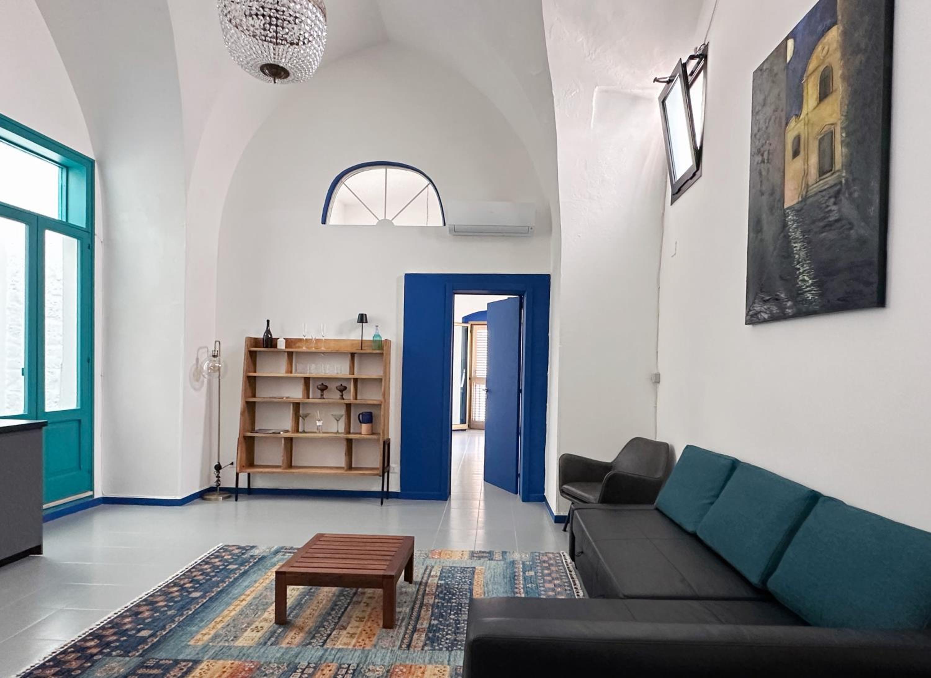 One-Bedroom Deluxe Apartment