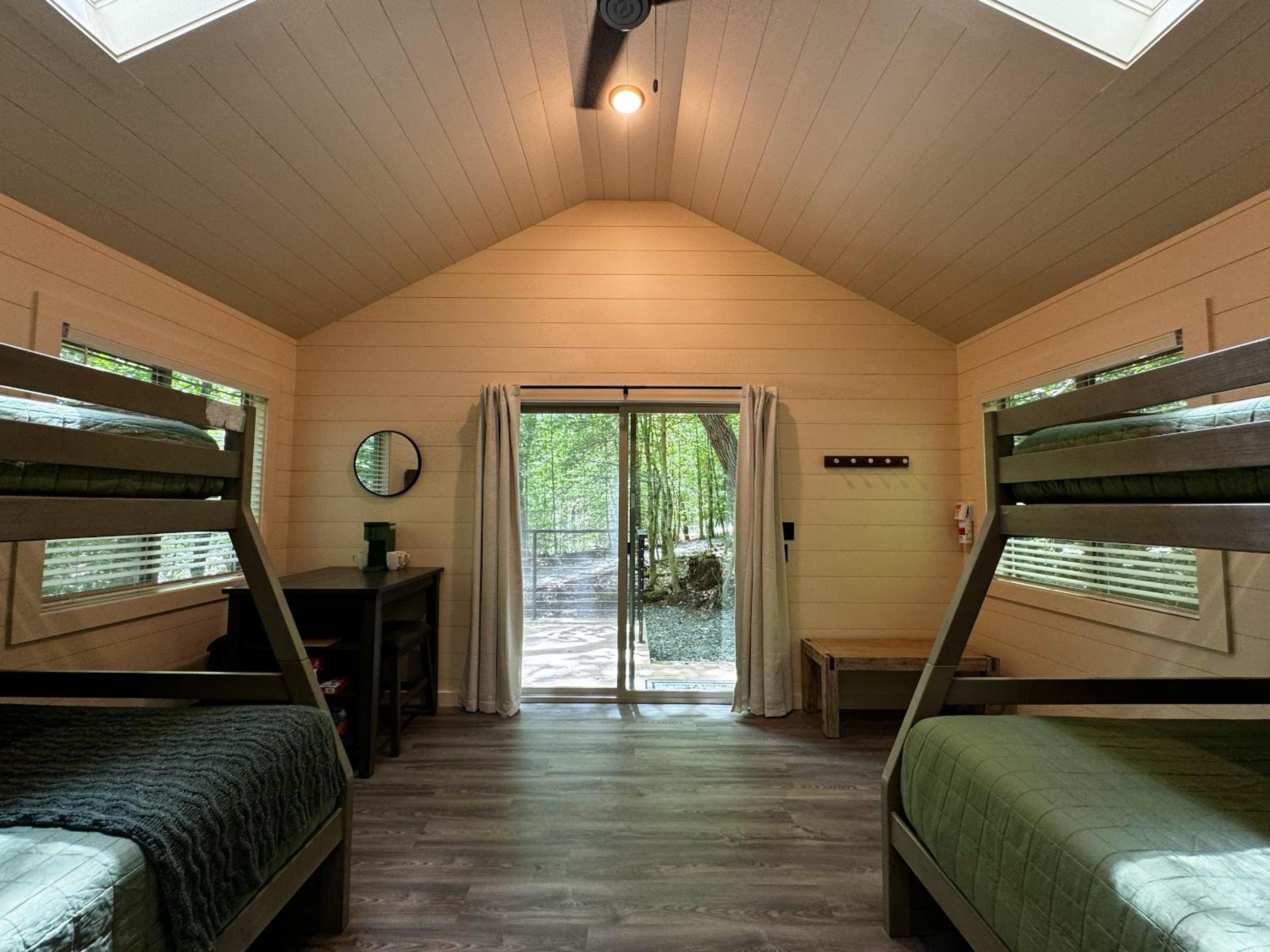 Double Room with Shared Bathroom photo 3