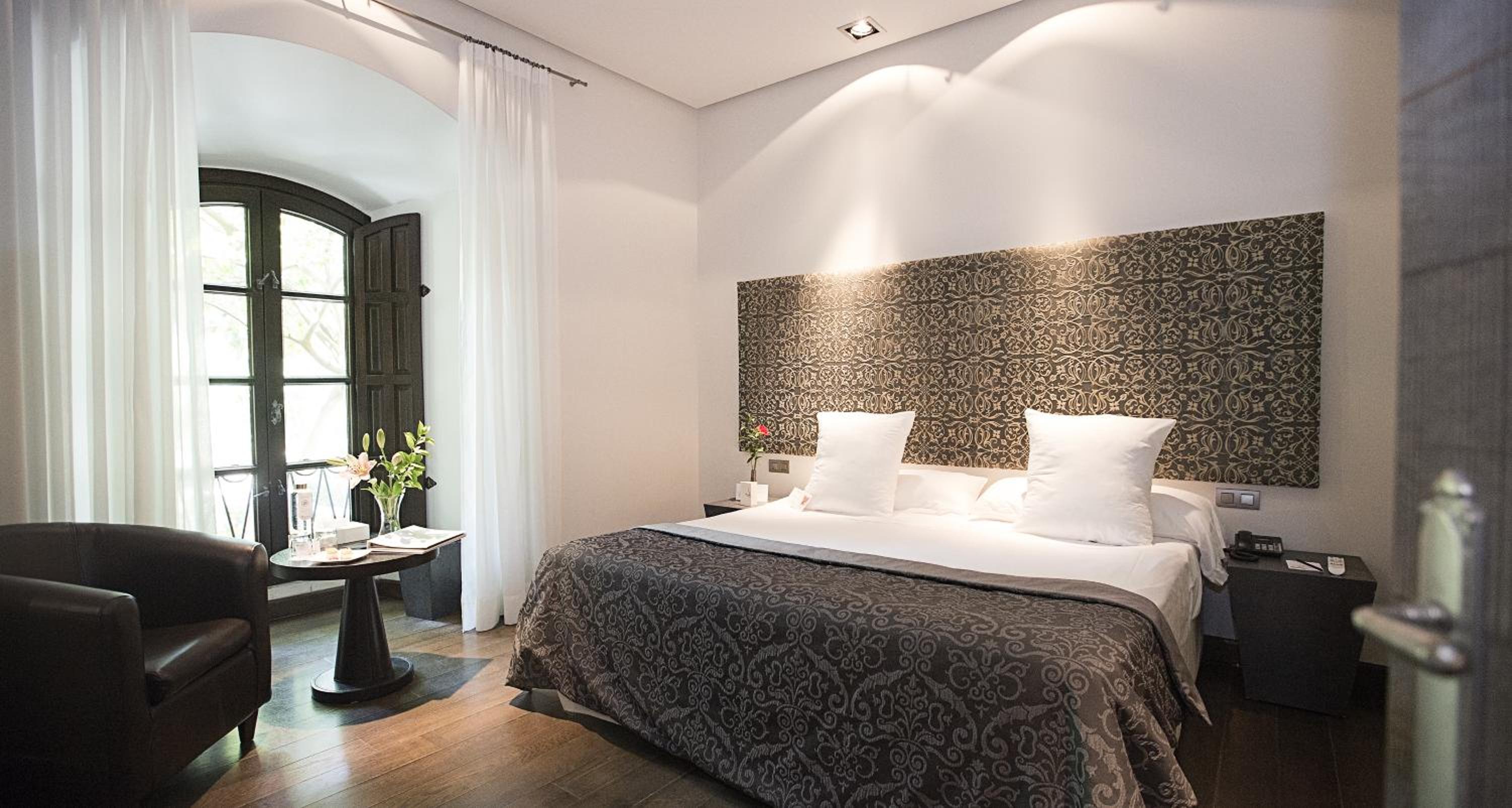 King Room with Garden View - Photo 7