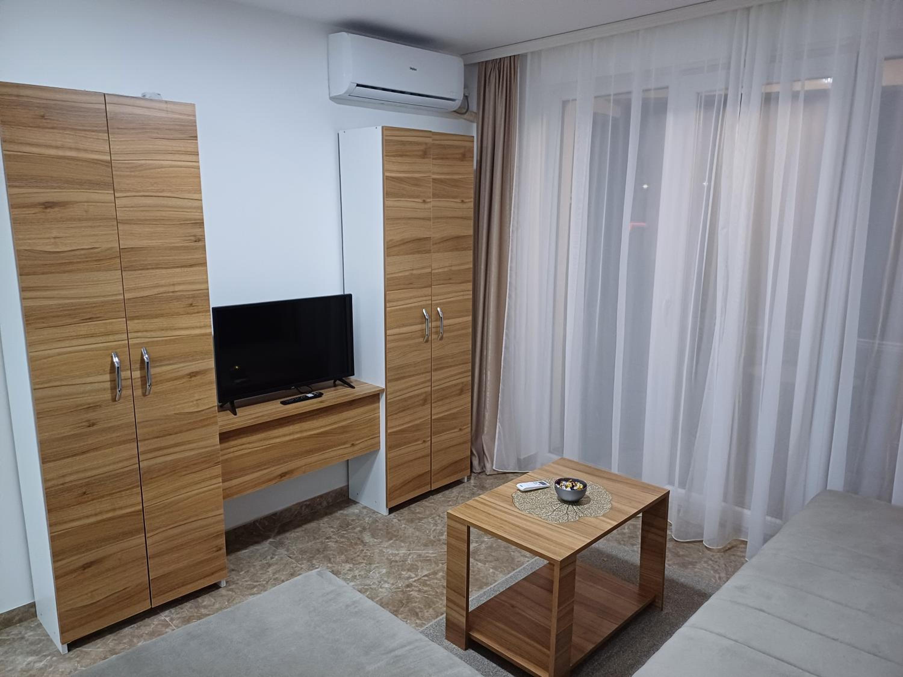 Apartment - Ground Floor photo 2