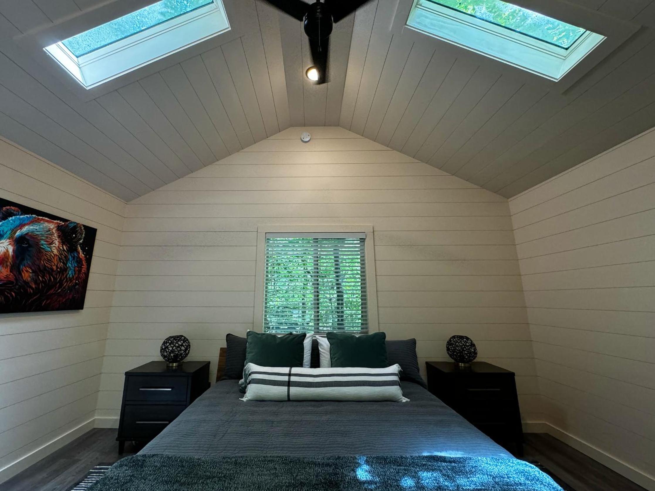 Double Room with Shared Bathroom photo 1