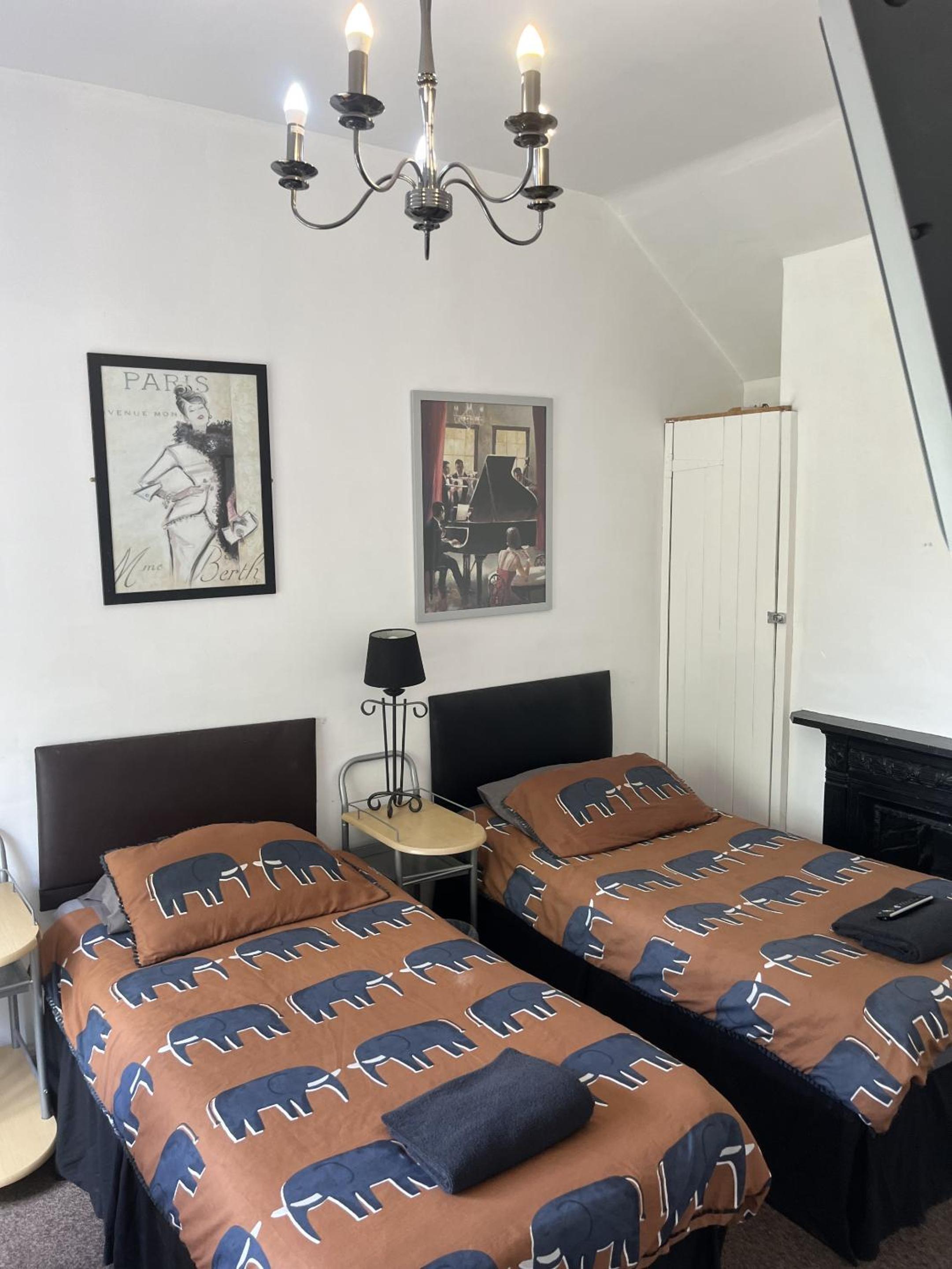 Superior Twin Room with Garden View photo 2