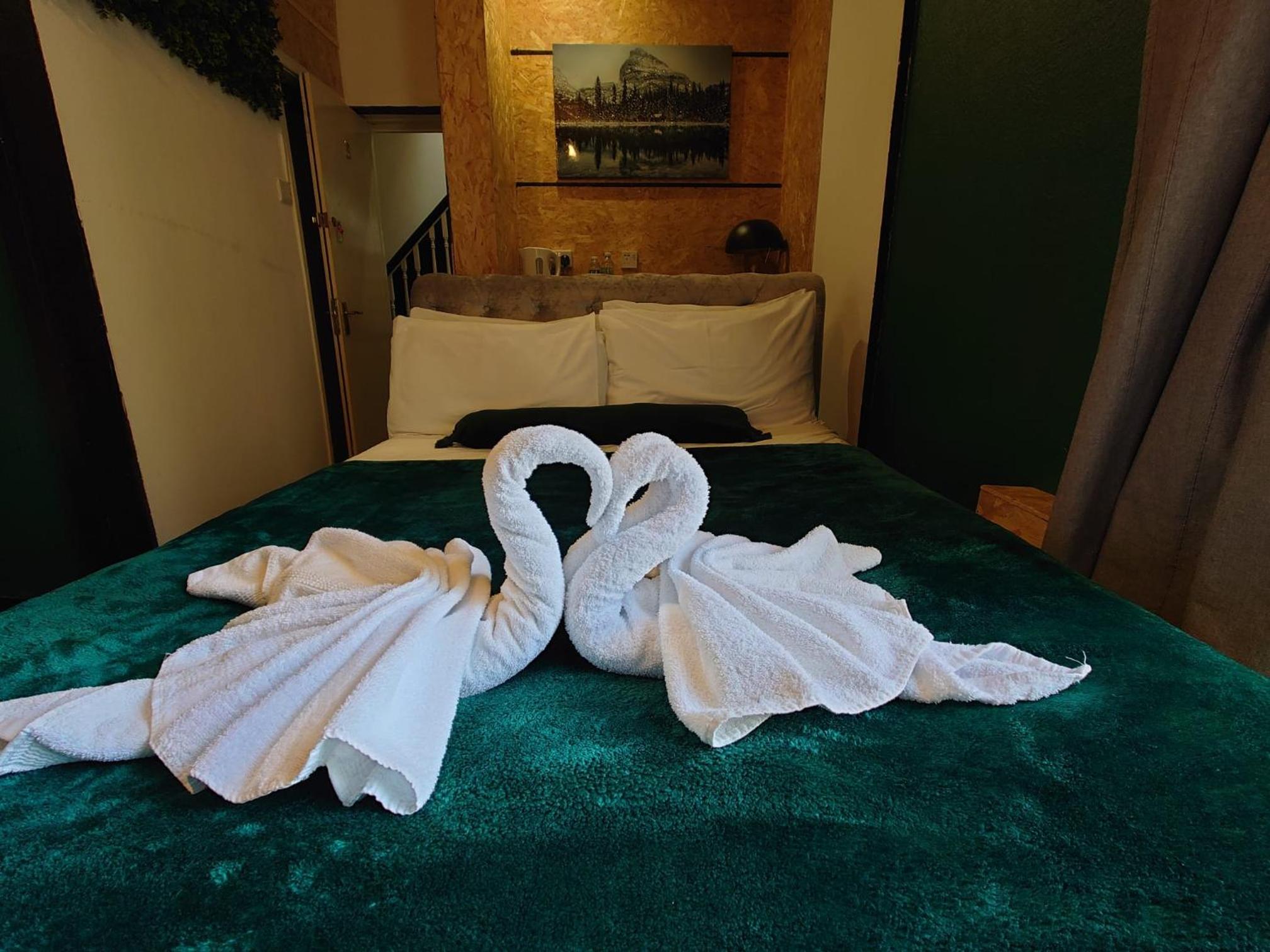 Quadruple Room - Photo 13