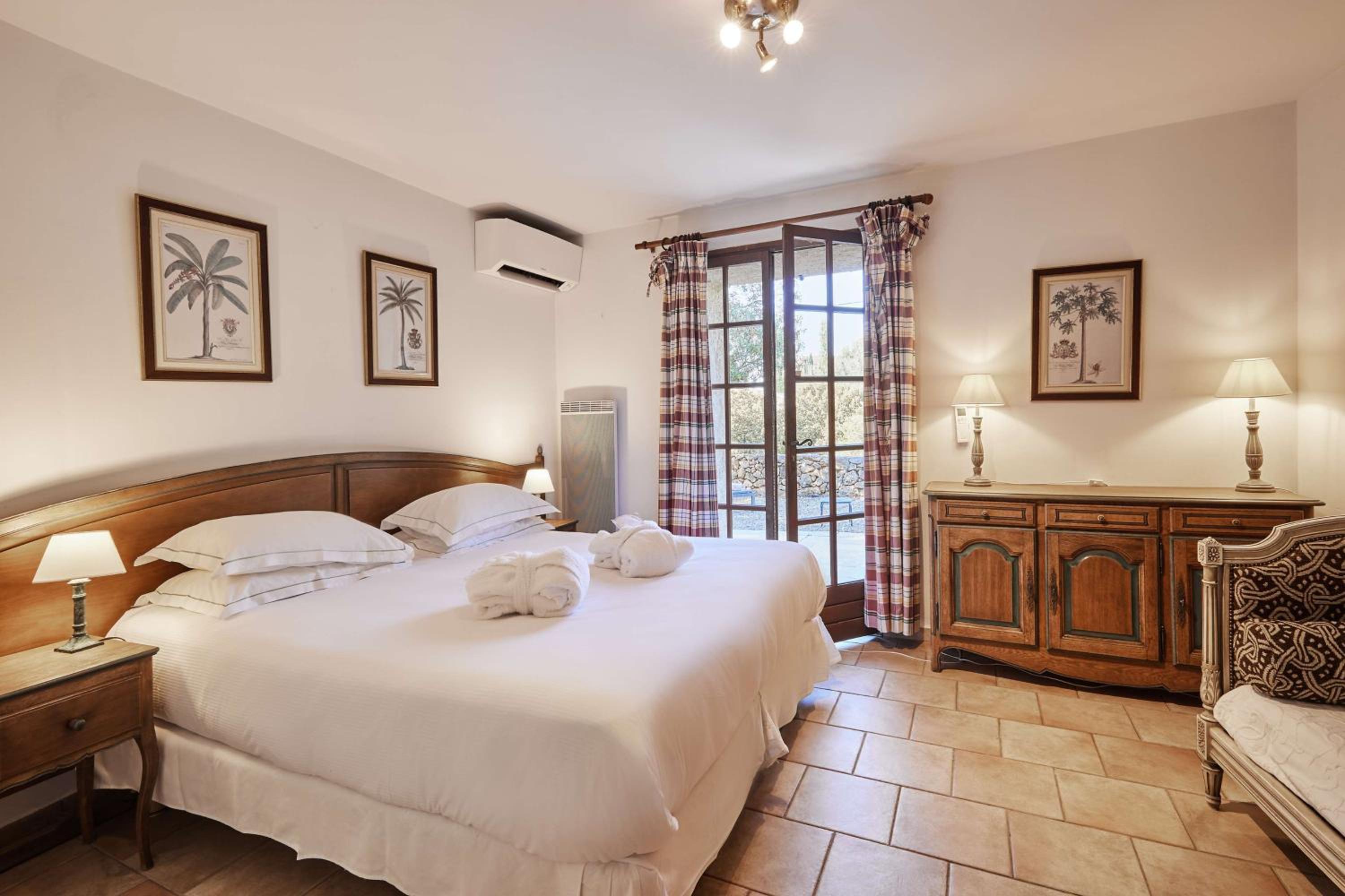 Two-Bedroom Apartment - Photo 1