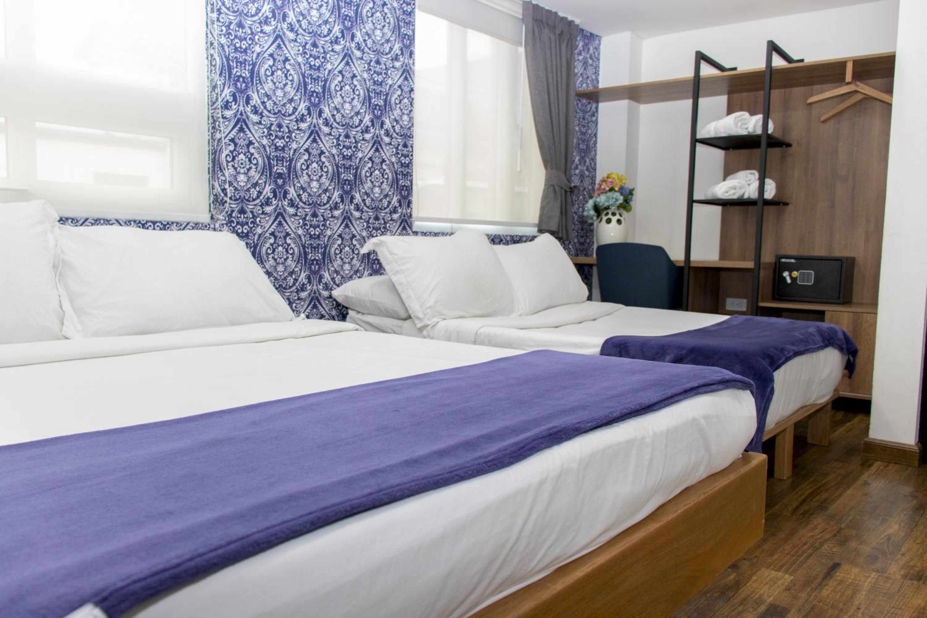 Quadruple Room - Disability Access photo 3