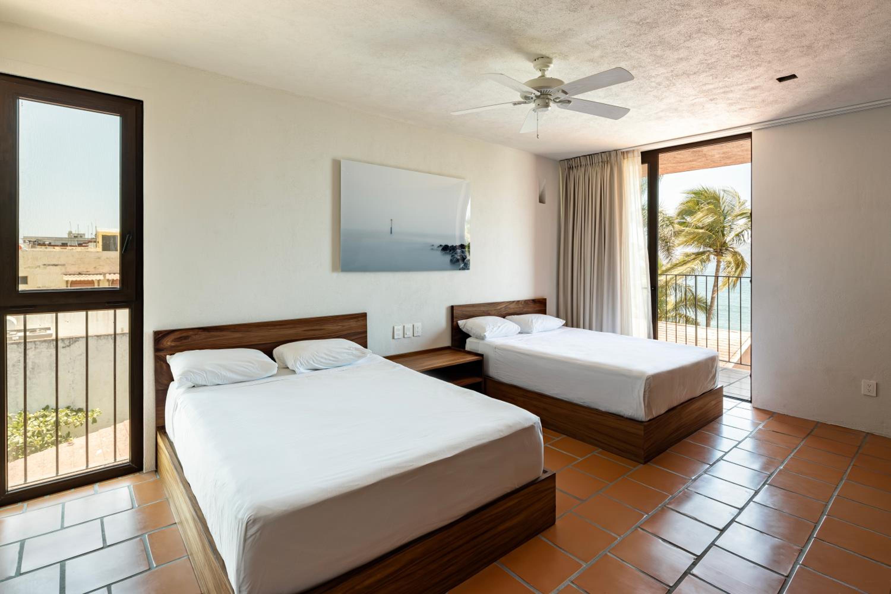 Bungalow - Beach Front photo 1