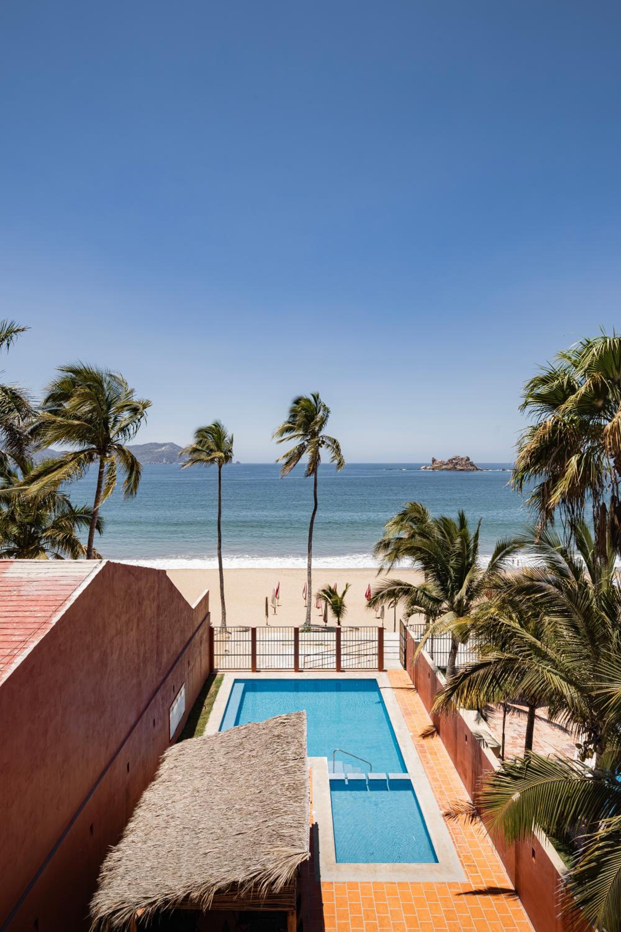 Bungalow - Beach Front photo 2