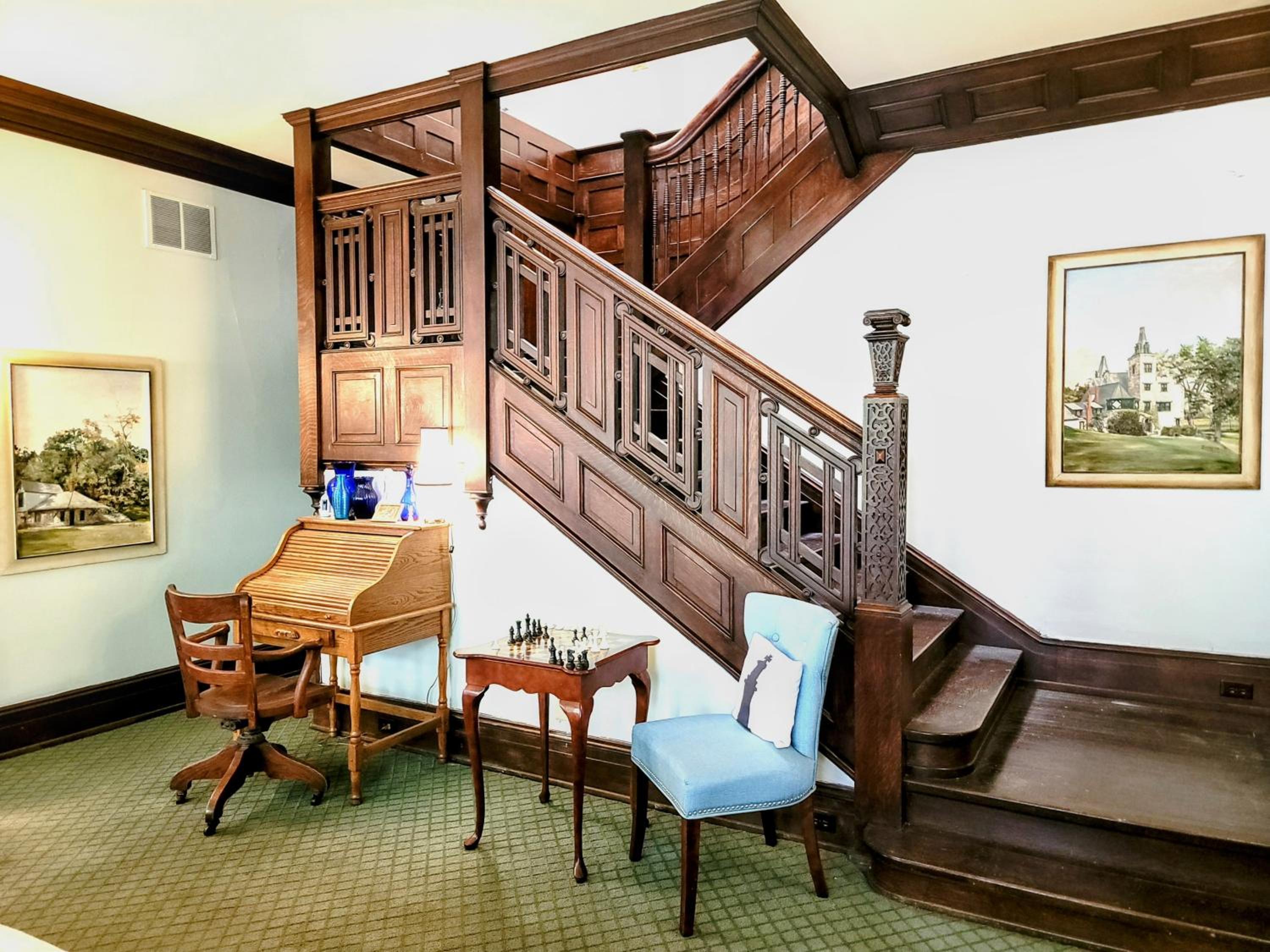 Deluxe Queen Room - Photo 15