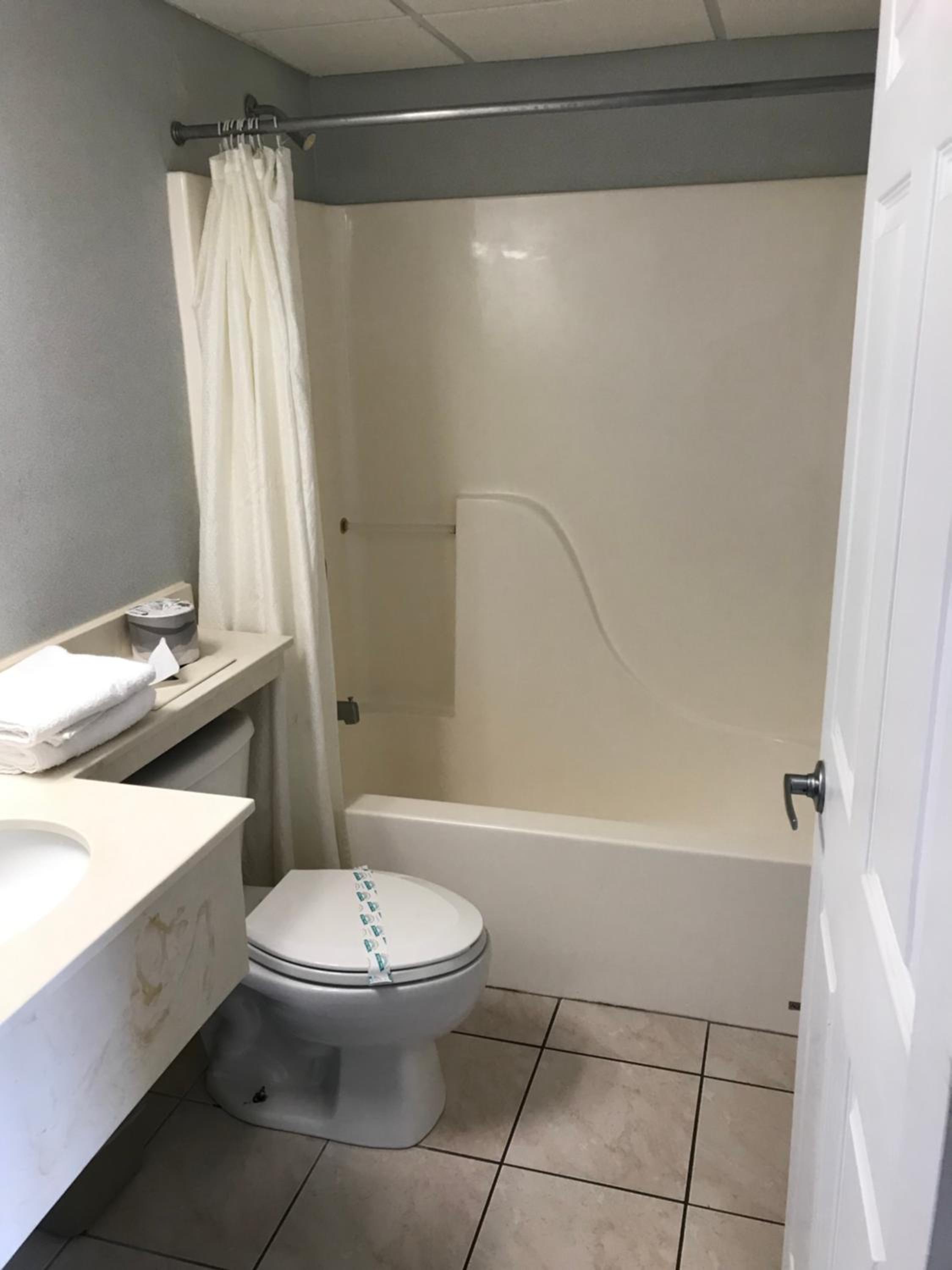 Deluxe Suite with Sea View photo 3