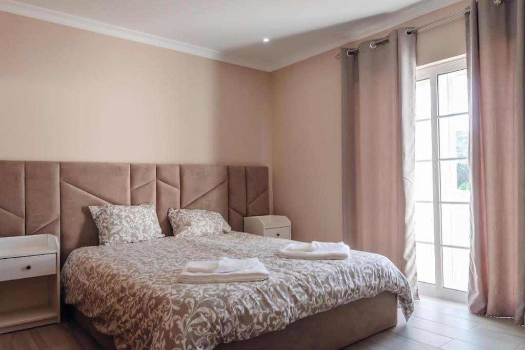 Four-Bedroom House photo 1