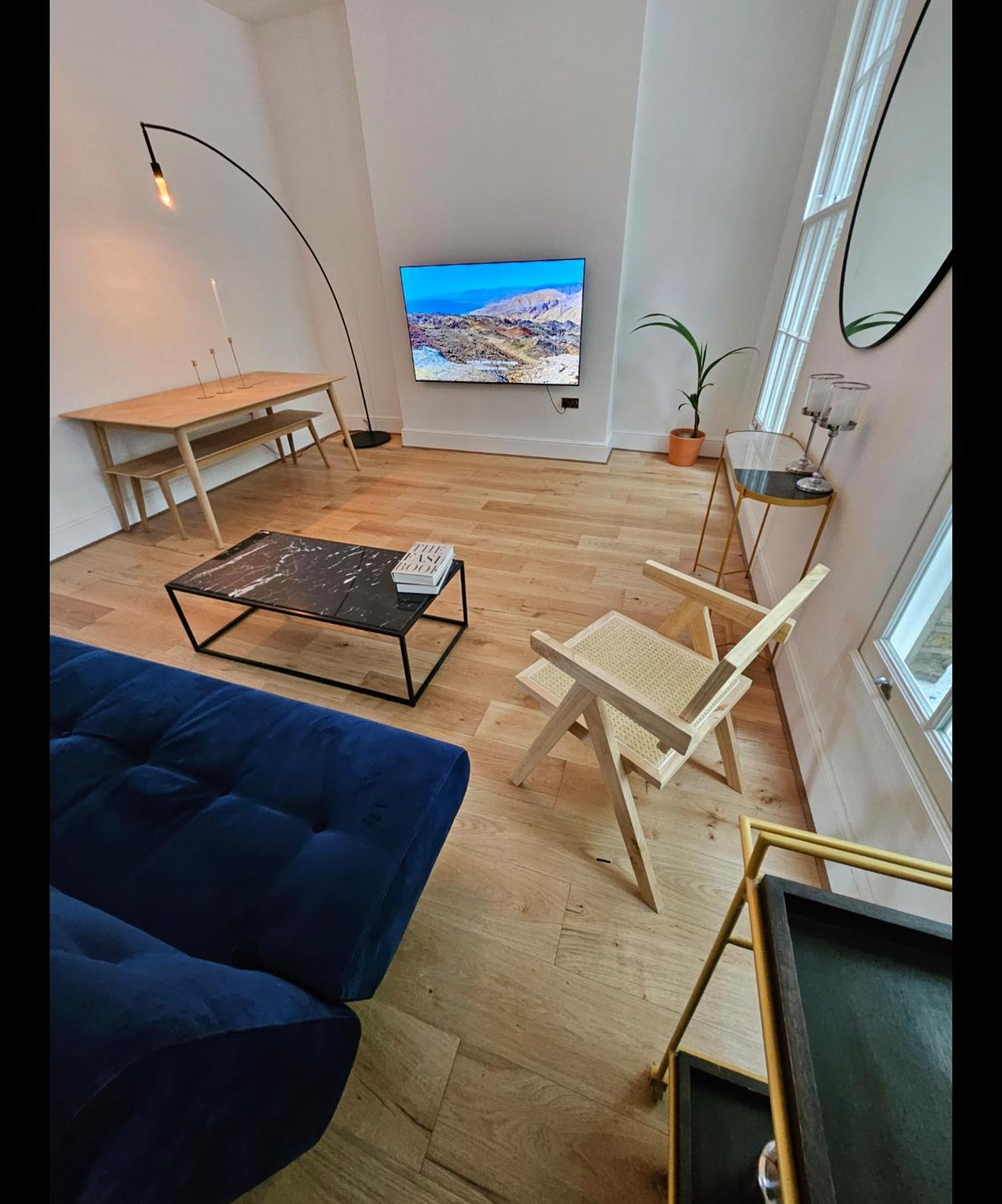 Four-Bedroom Apartment photo 1