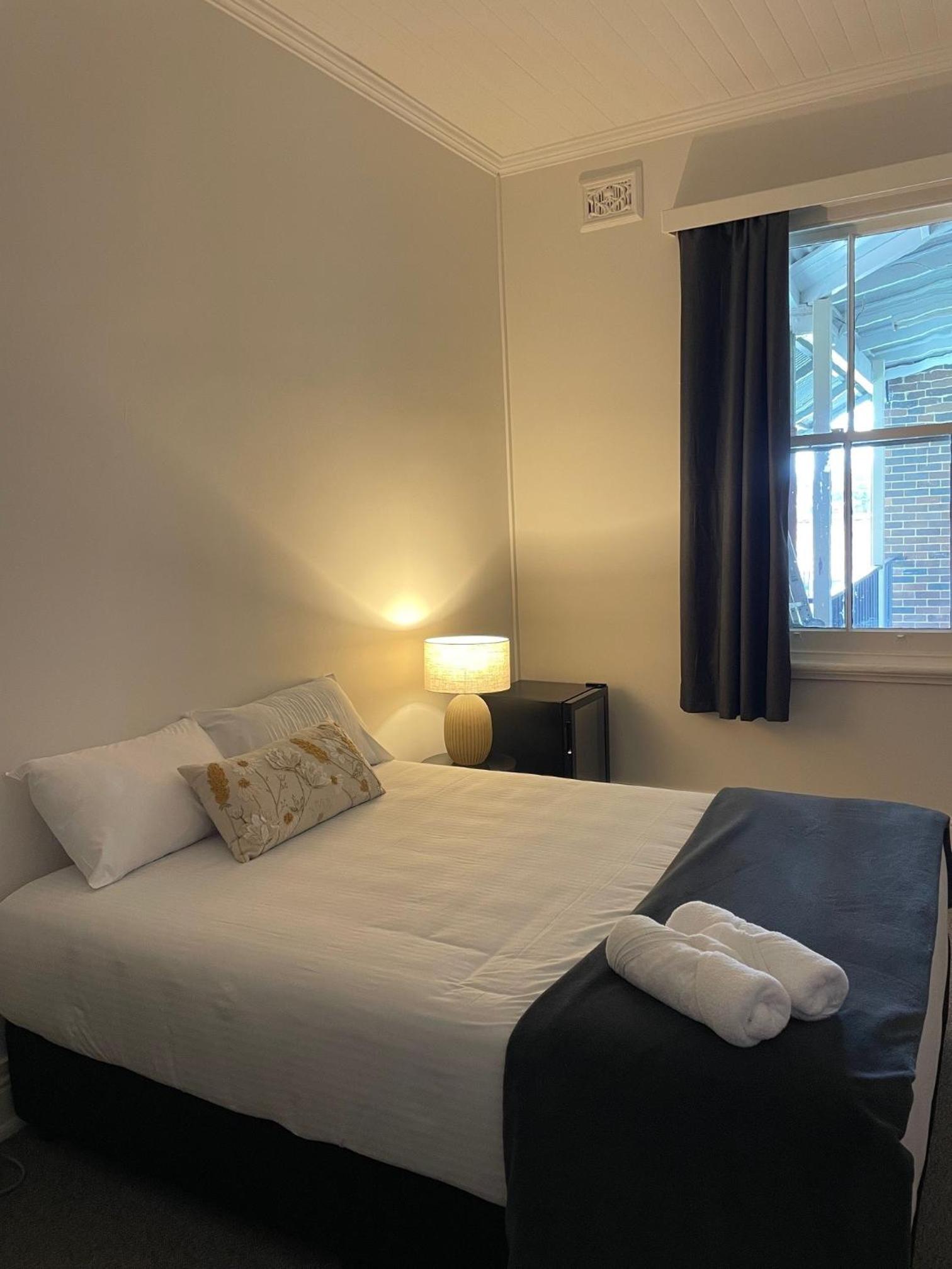 Standard Queen Room photo 3