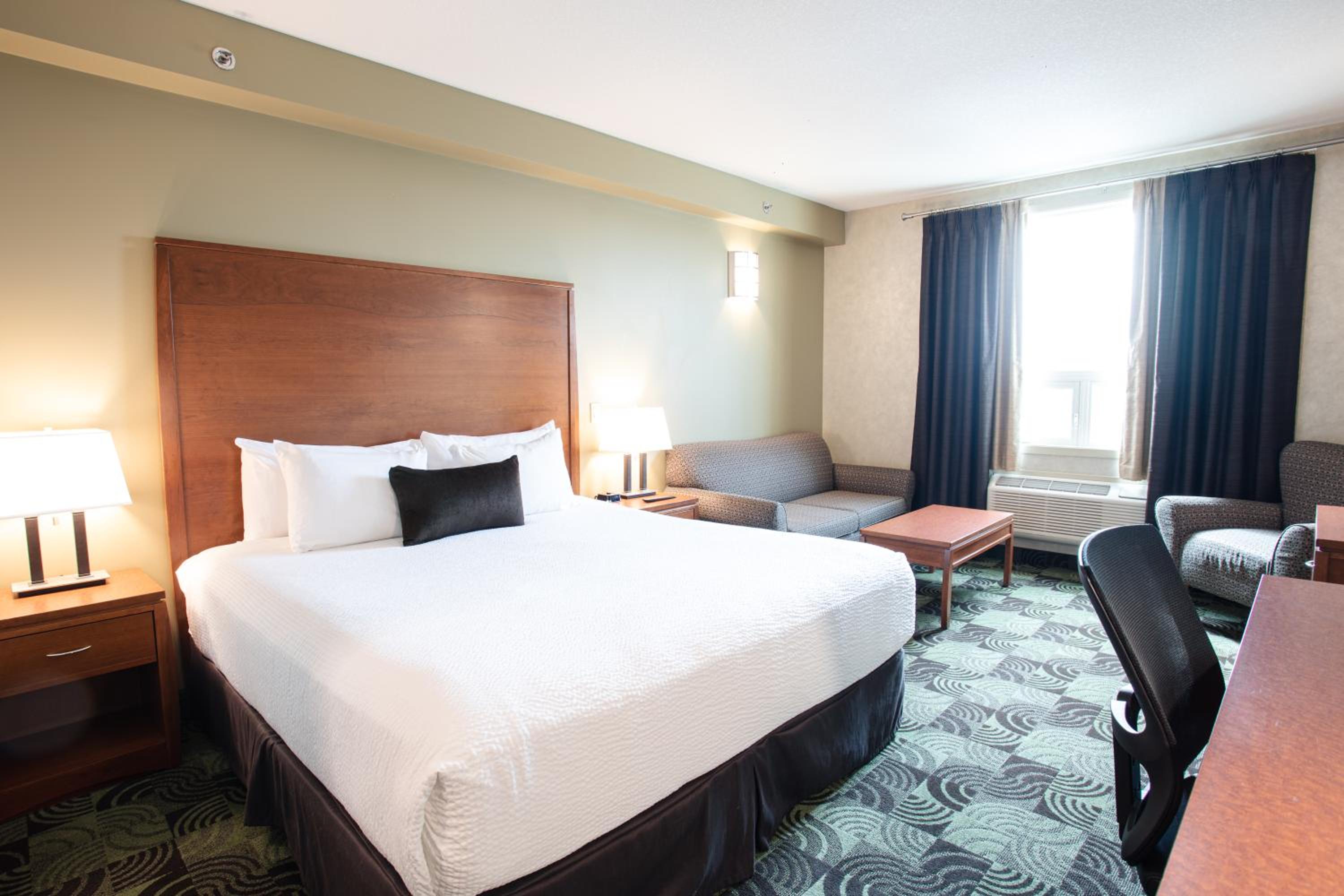 Business Suite - Photo 1