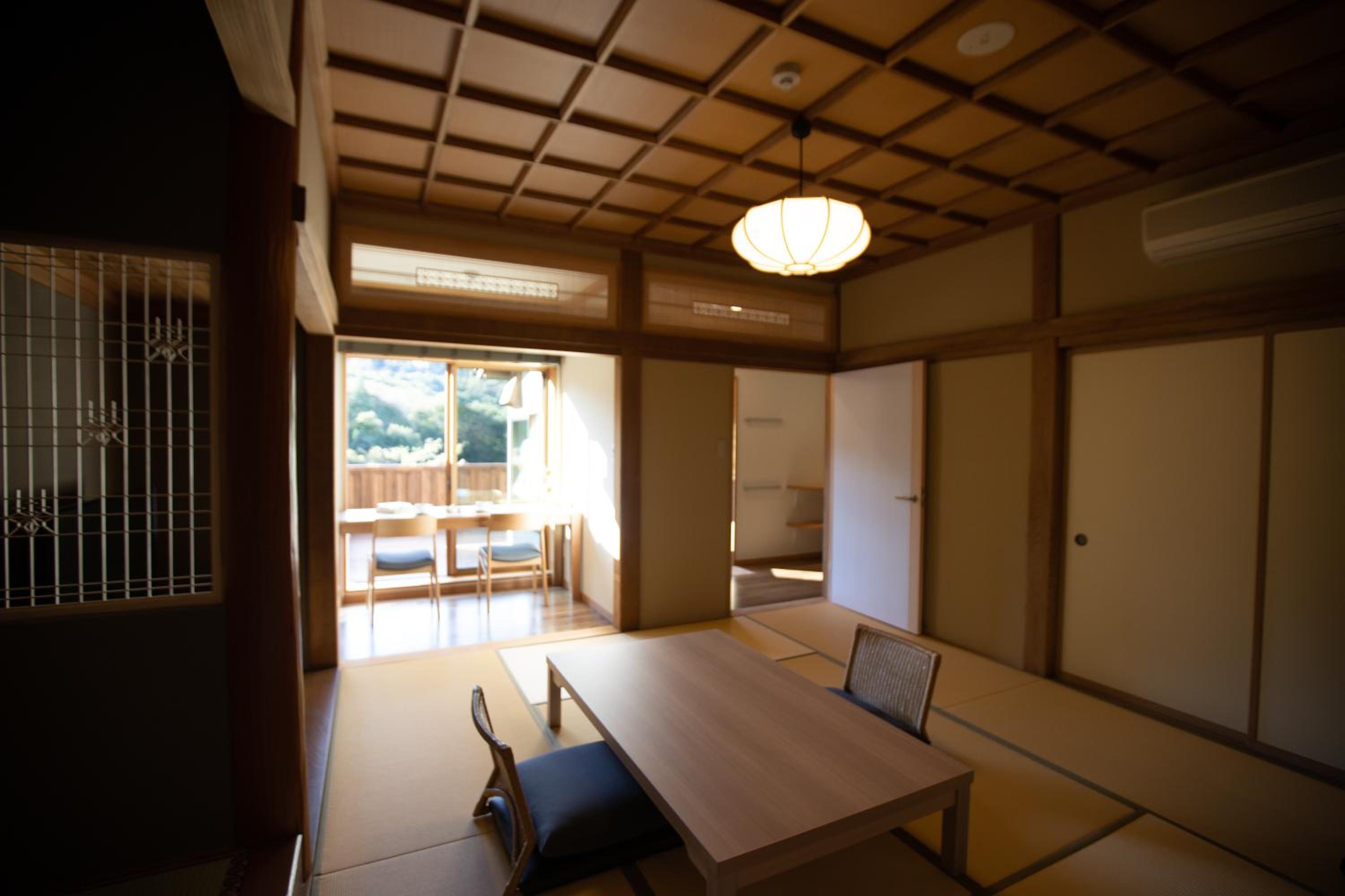 One-Bedroom Suite - Photo 5