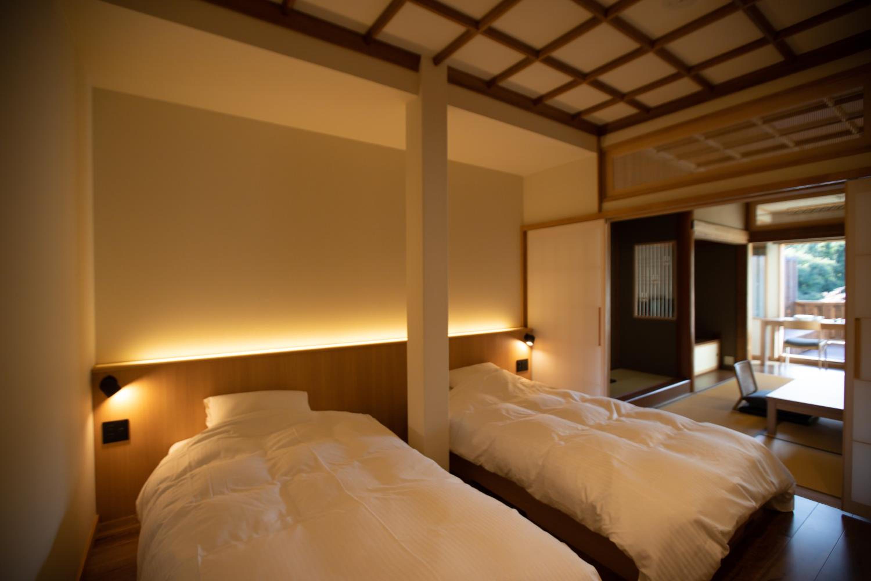One-Bedroom Suite - Photo 7