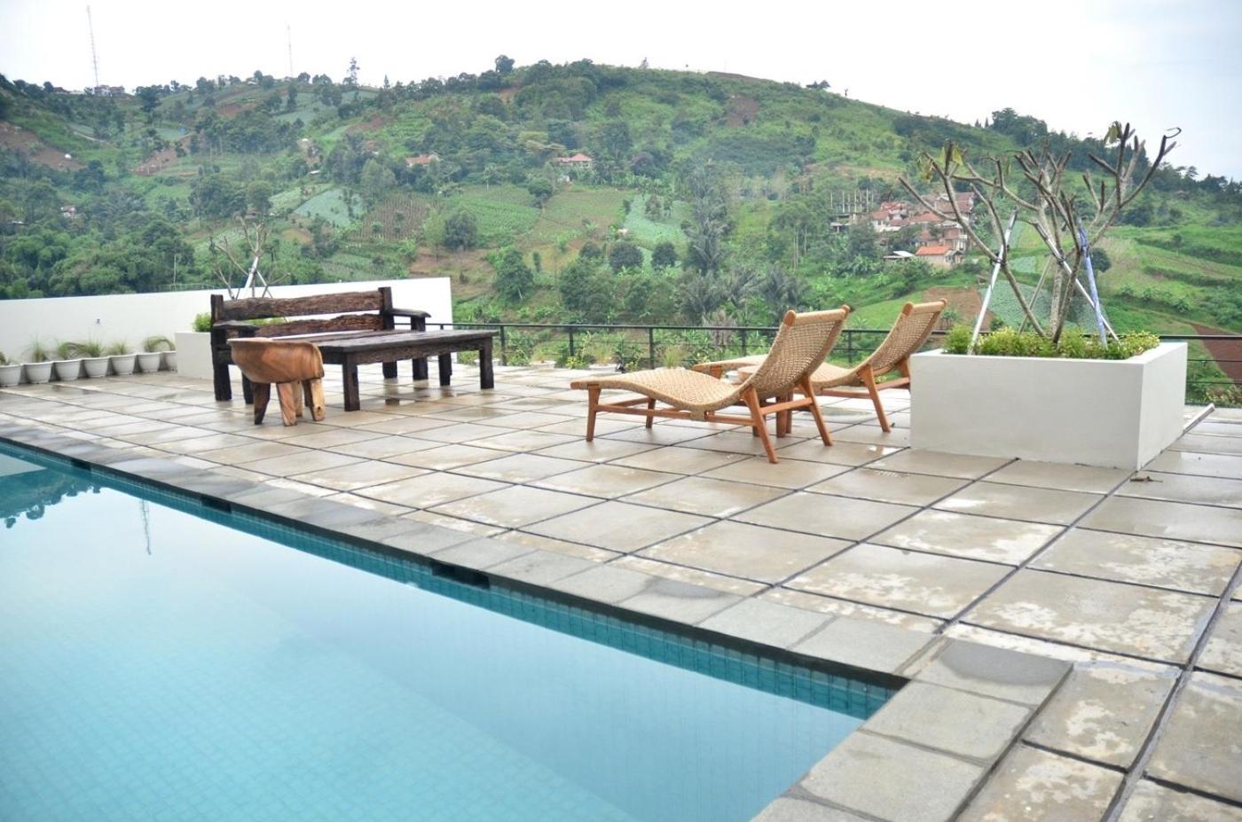 Villa photo 2