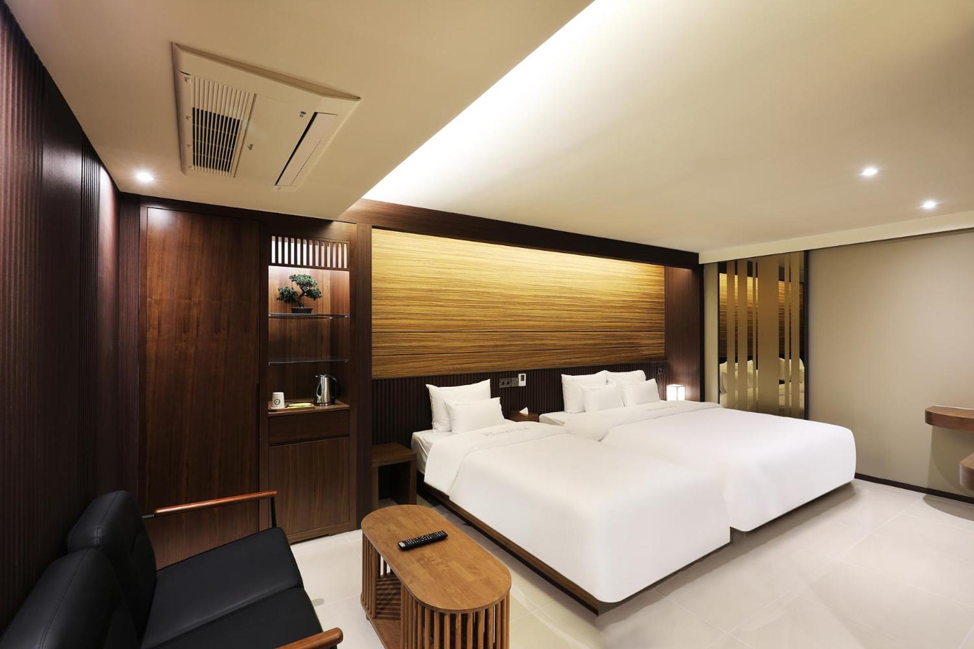 Twin Room with Sauna