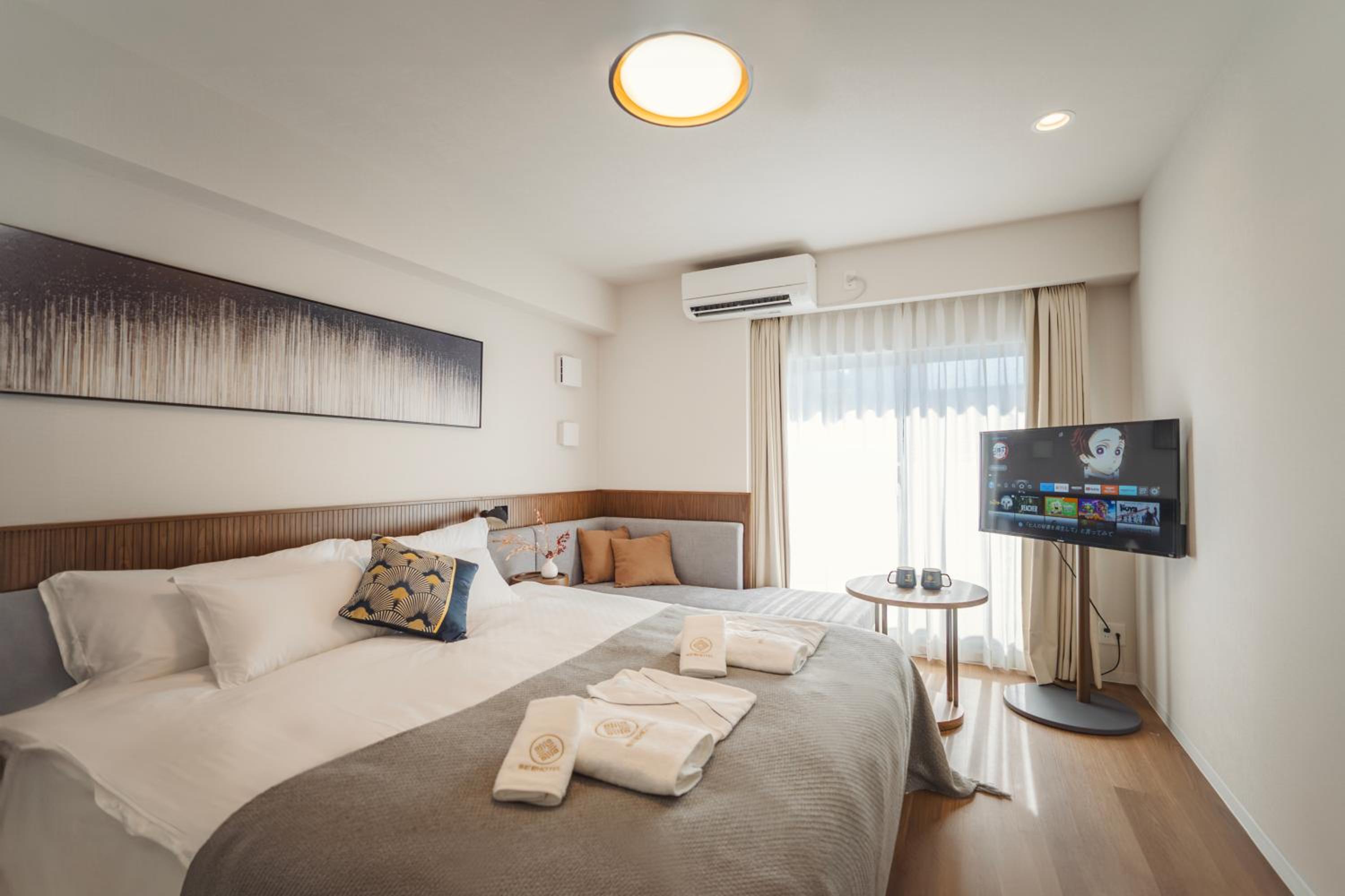 Standard Queen Room