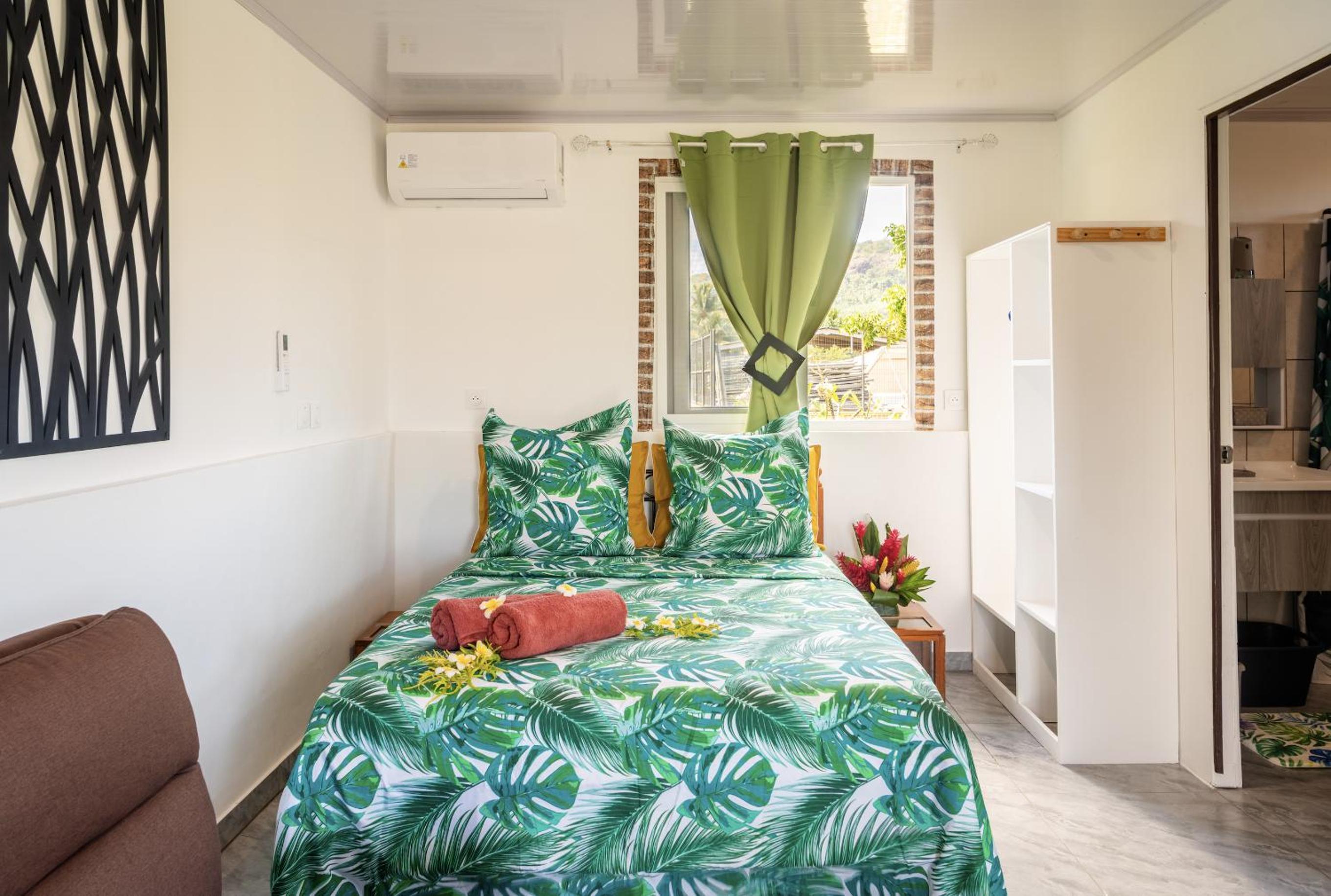 One-Bedroom House photo 1