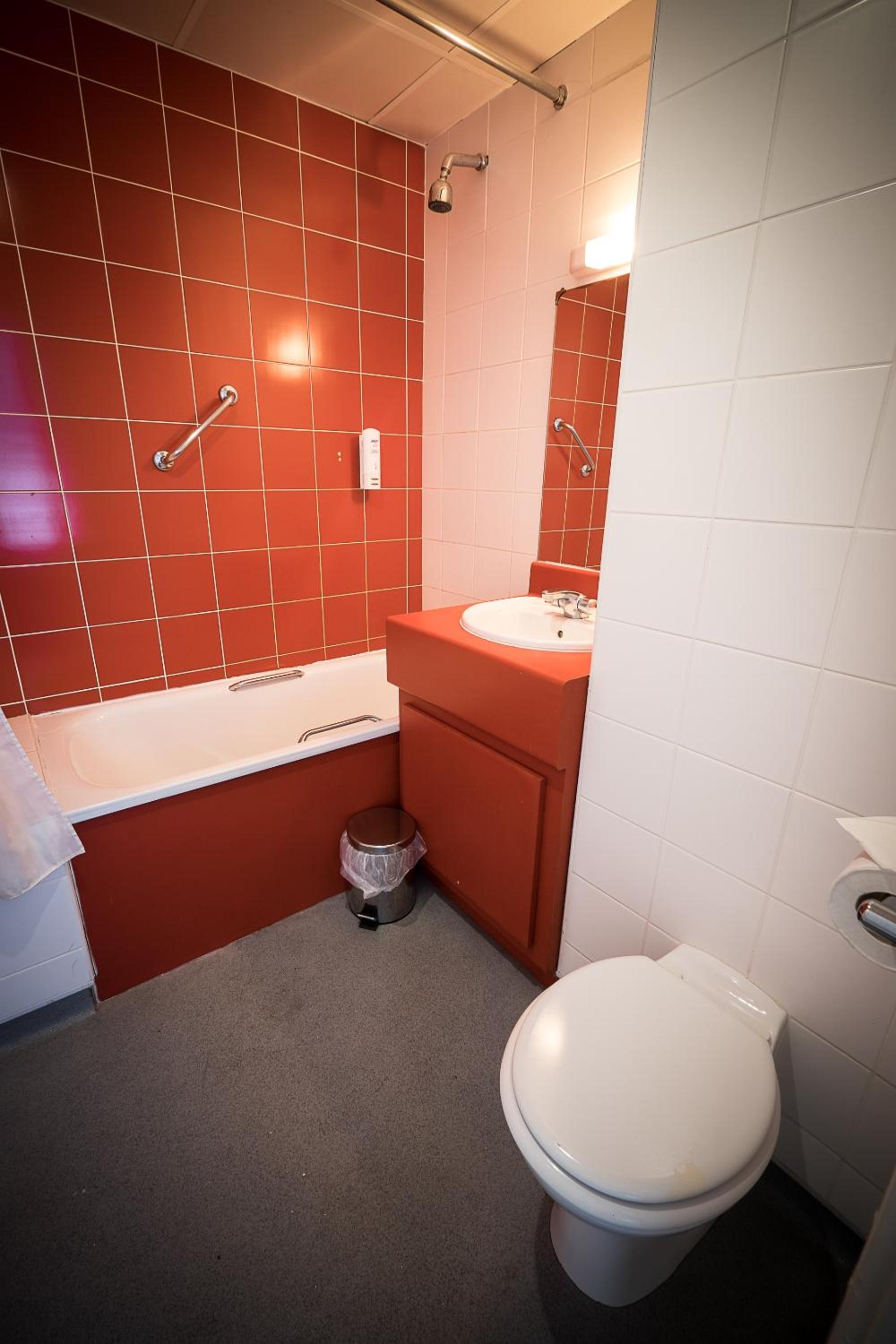 Double Room - Photo 2