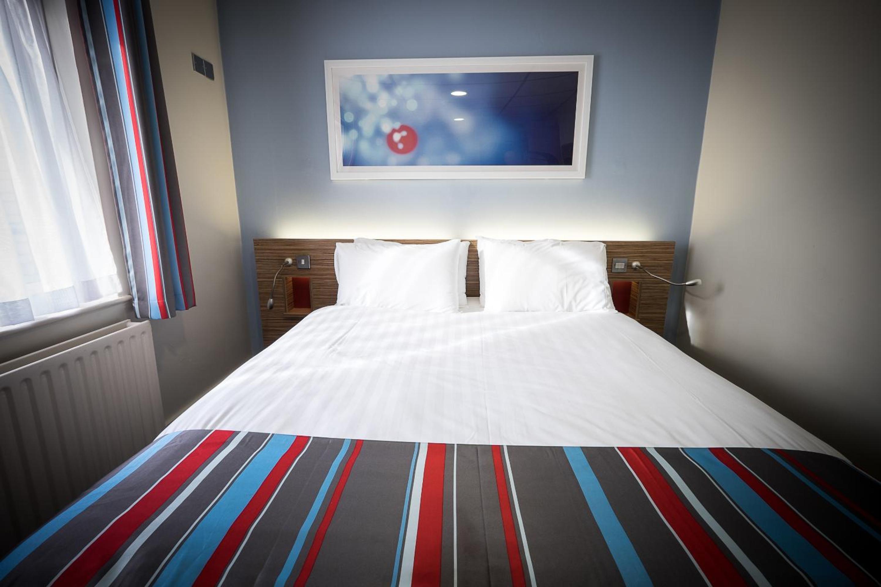 Double Room - Photo 6