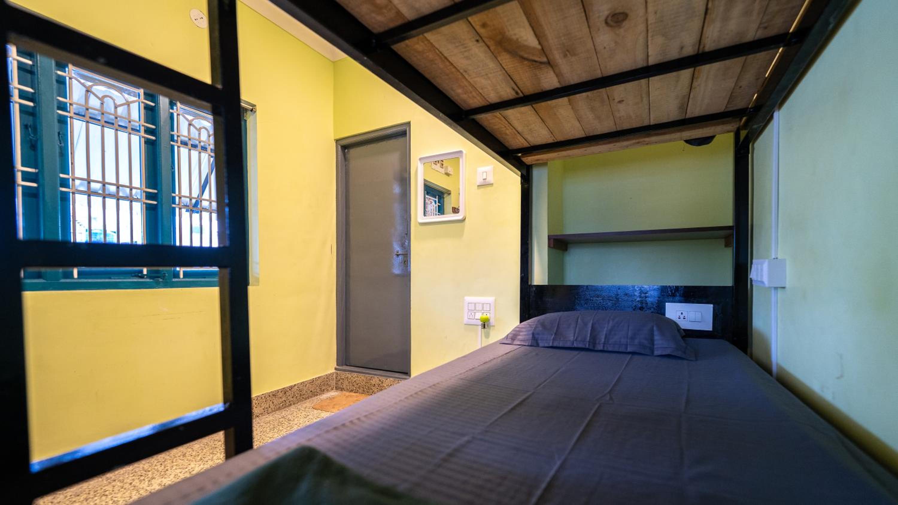 Bunk Bed in Mixed Dormitory Room