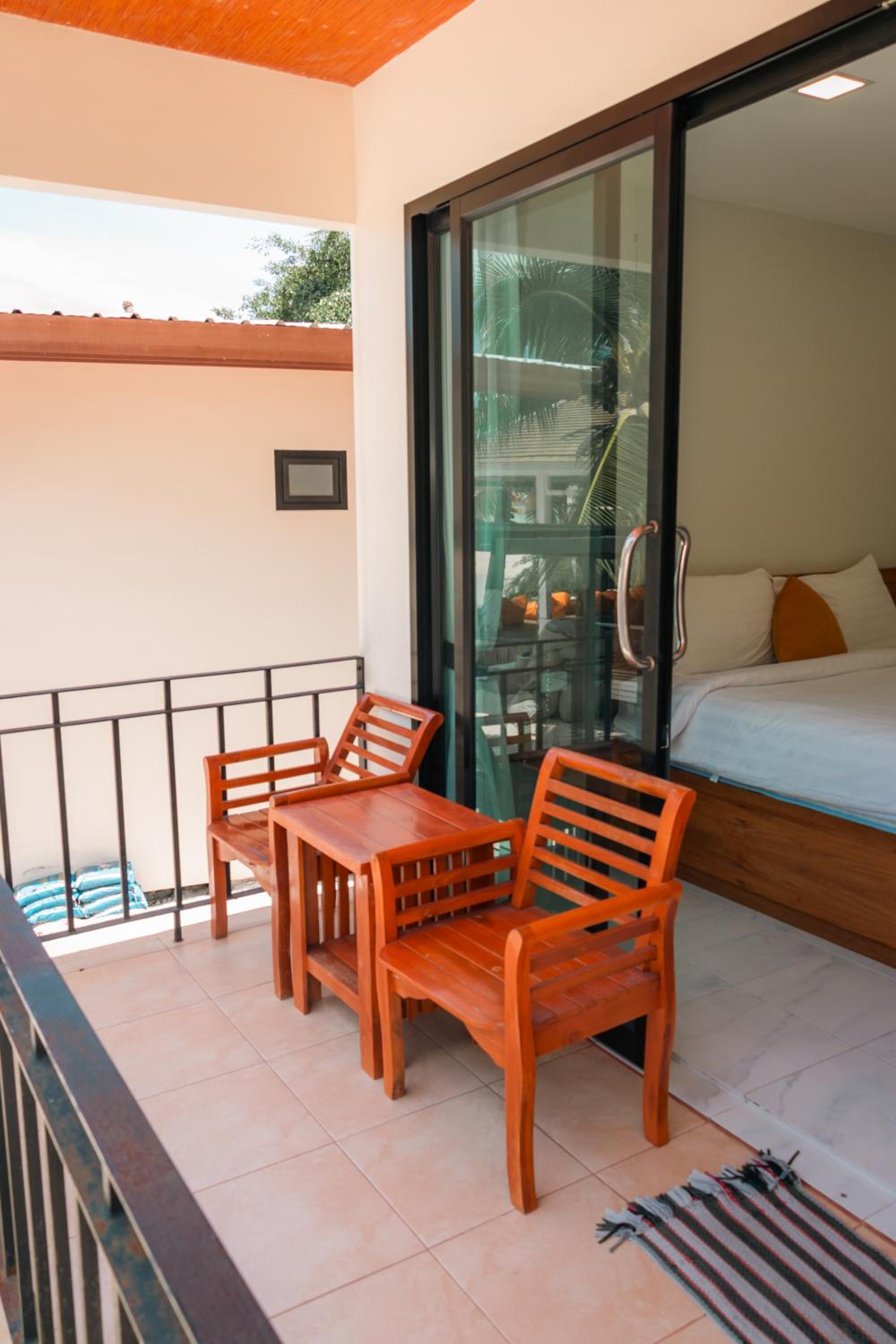 Bungalow - Beach Side photo 3