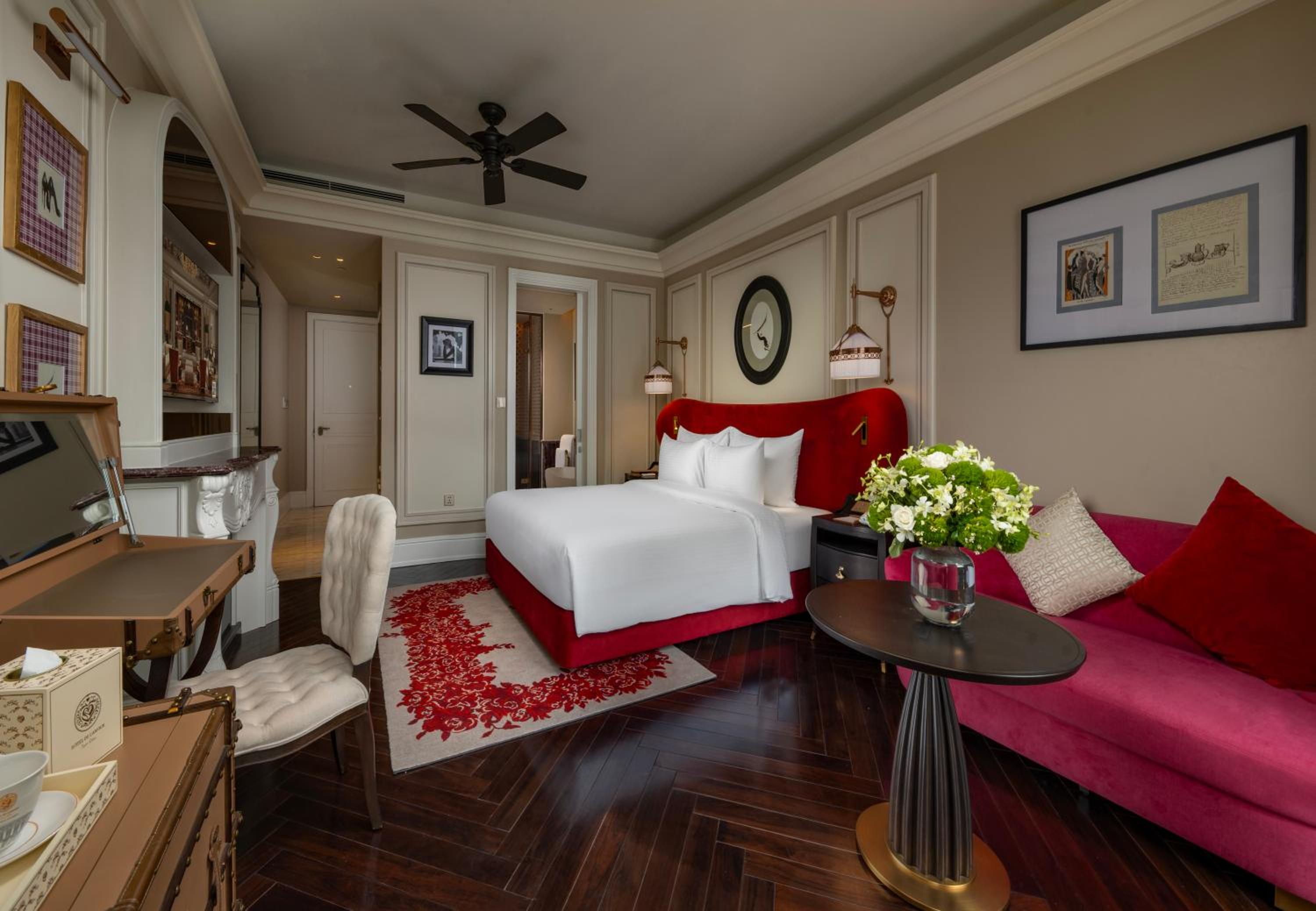 Deluxe King Room - Photo 3