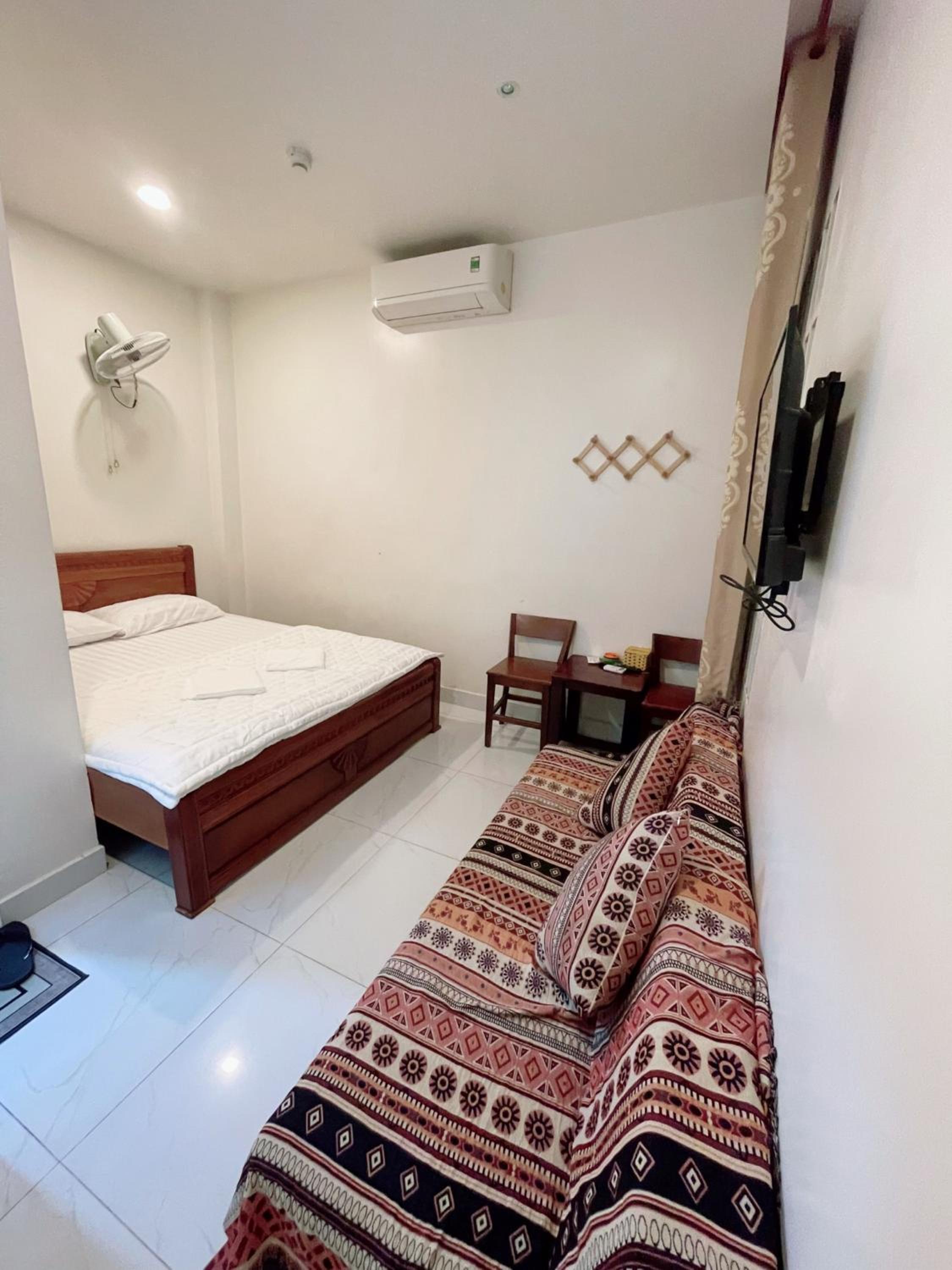 Double Room - Photo 13