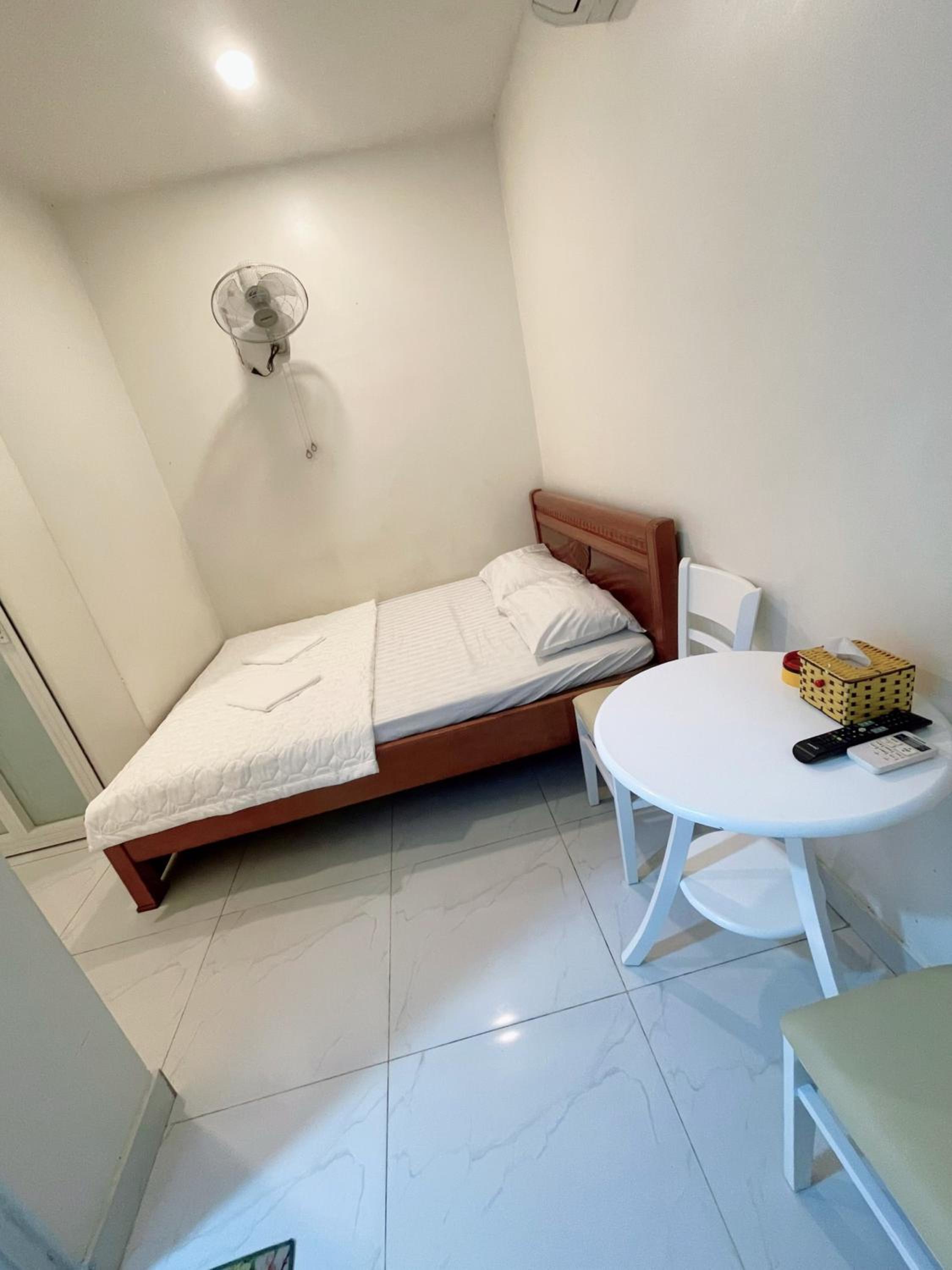 Double Room - Photo 6