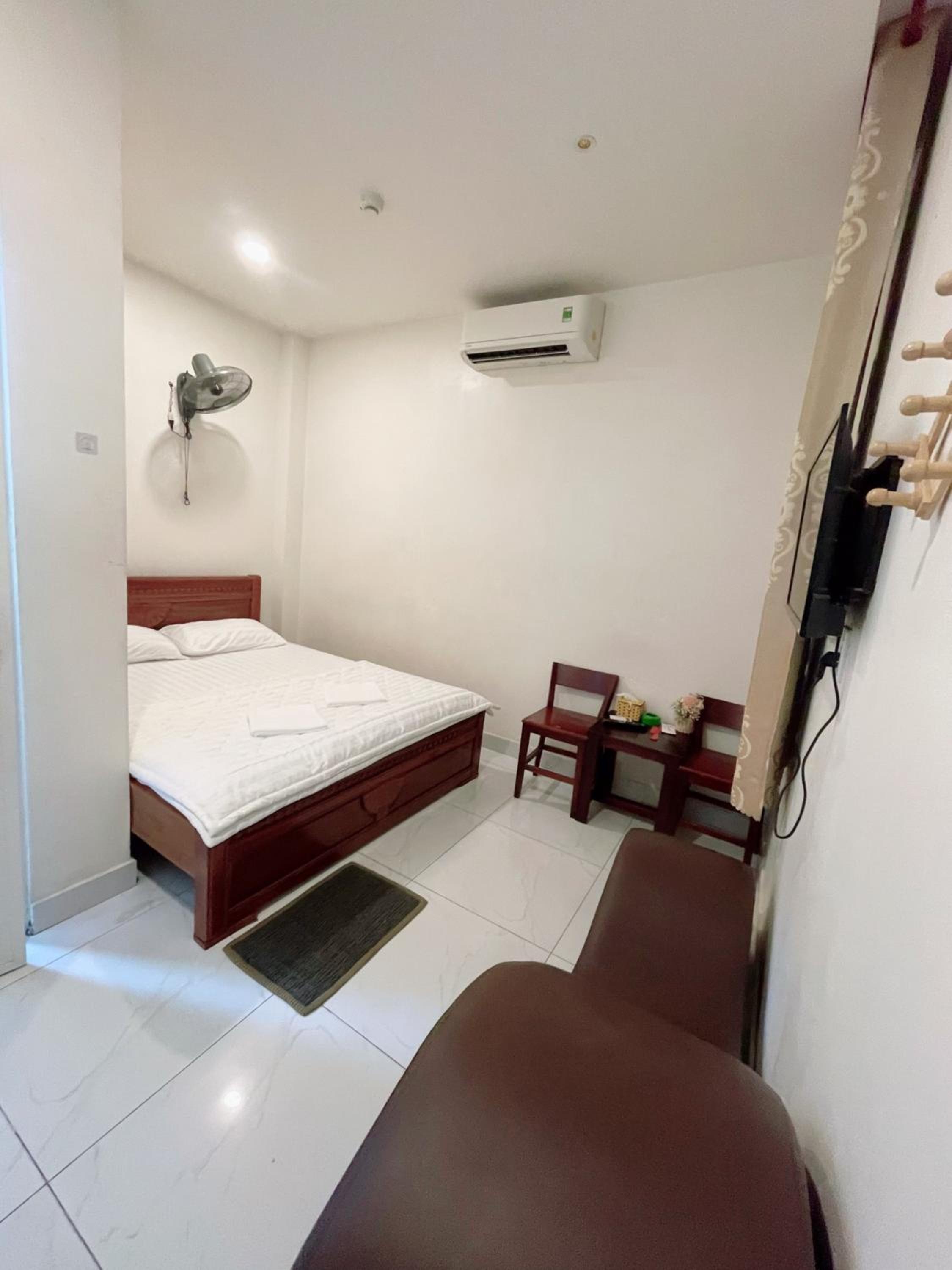 Double Room - Photo 9