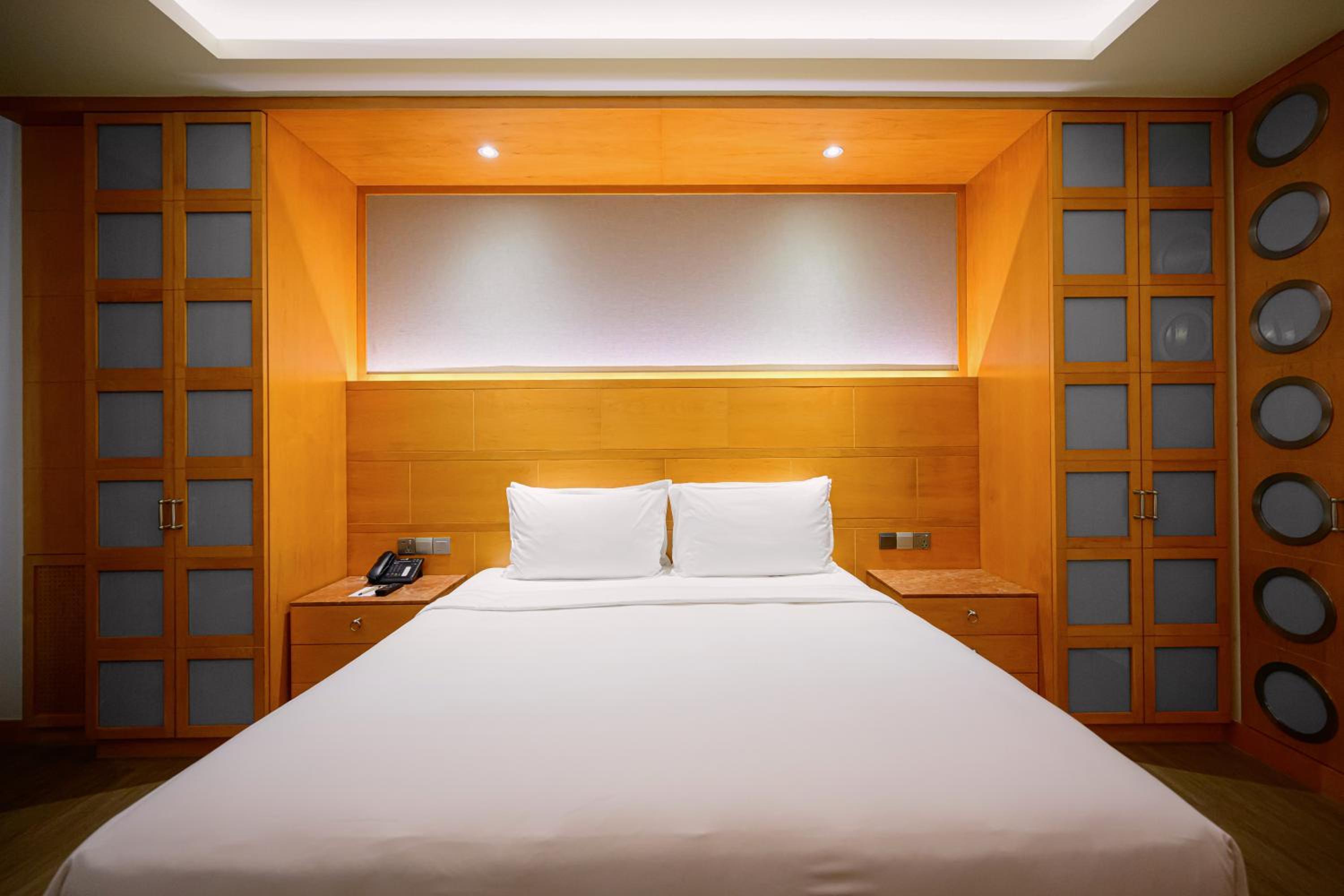 Deluxe Double or Twin Room