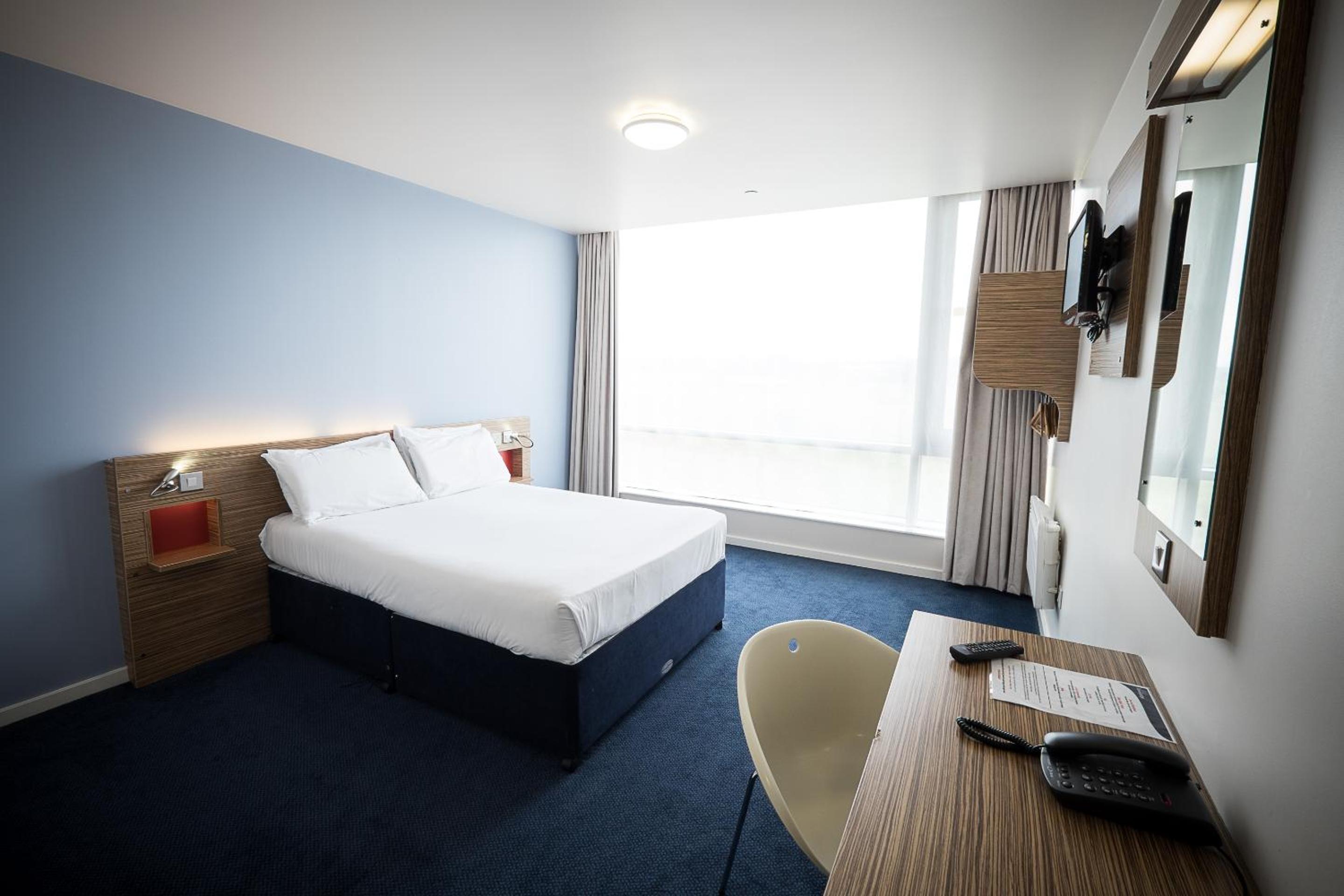 Double Room - Photo 6