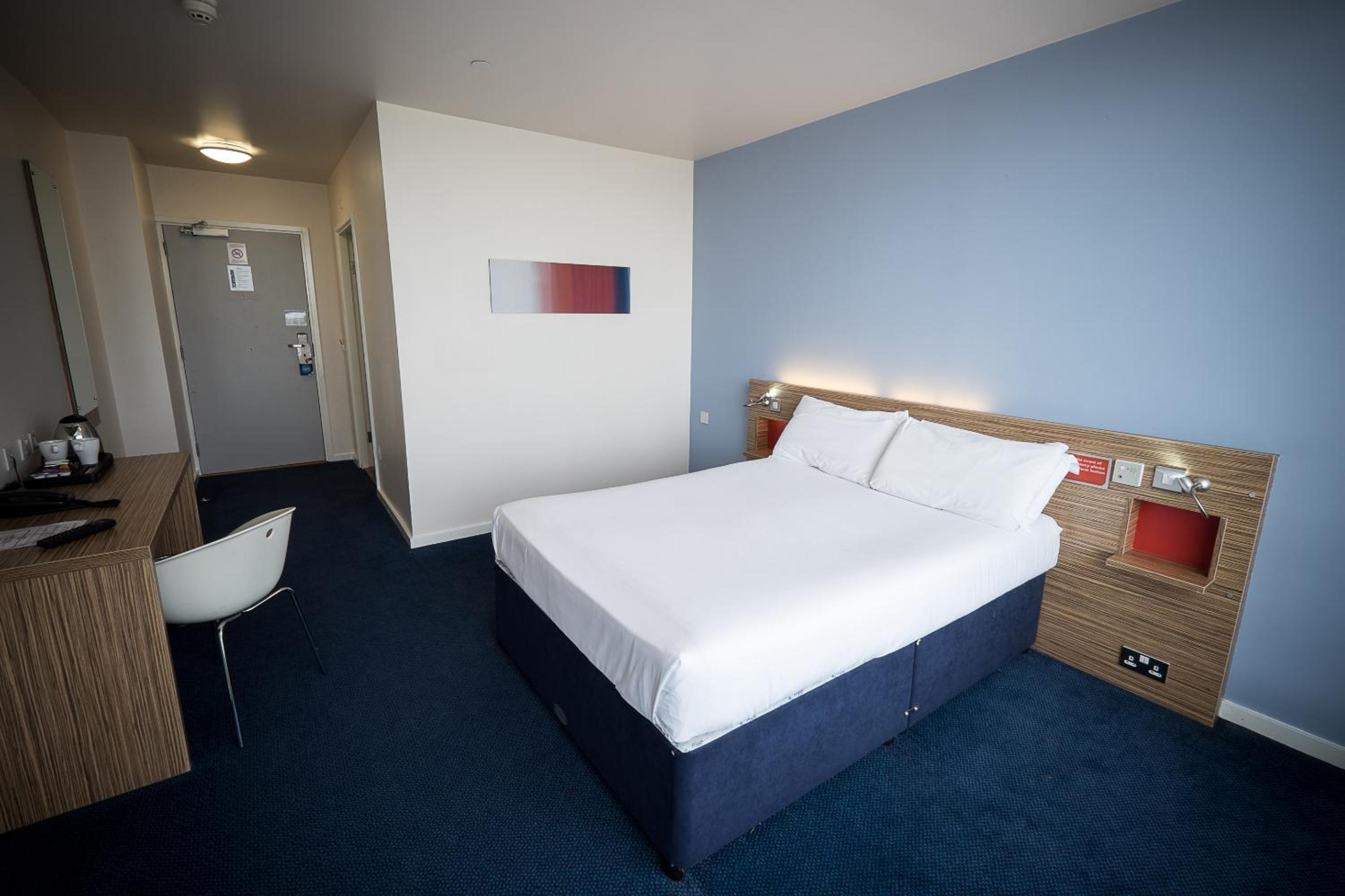 Double Room - Photo 7