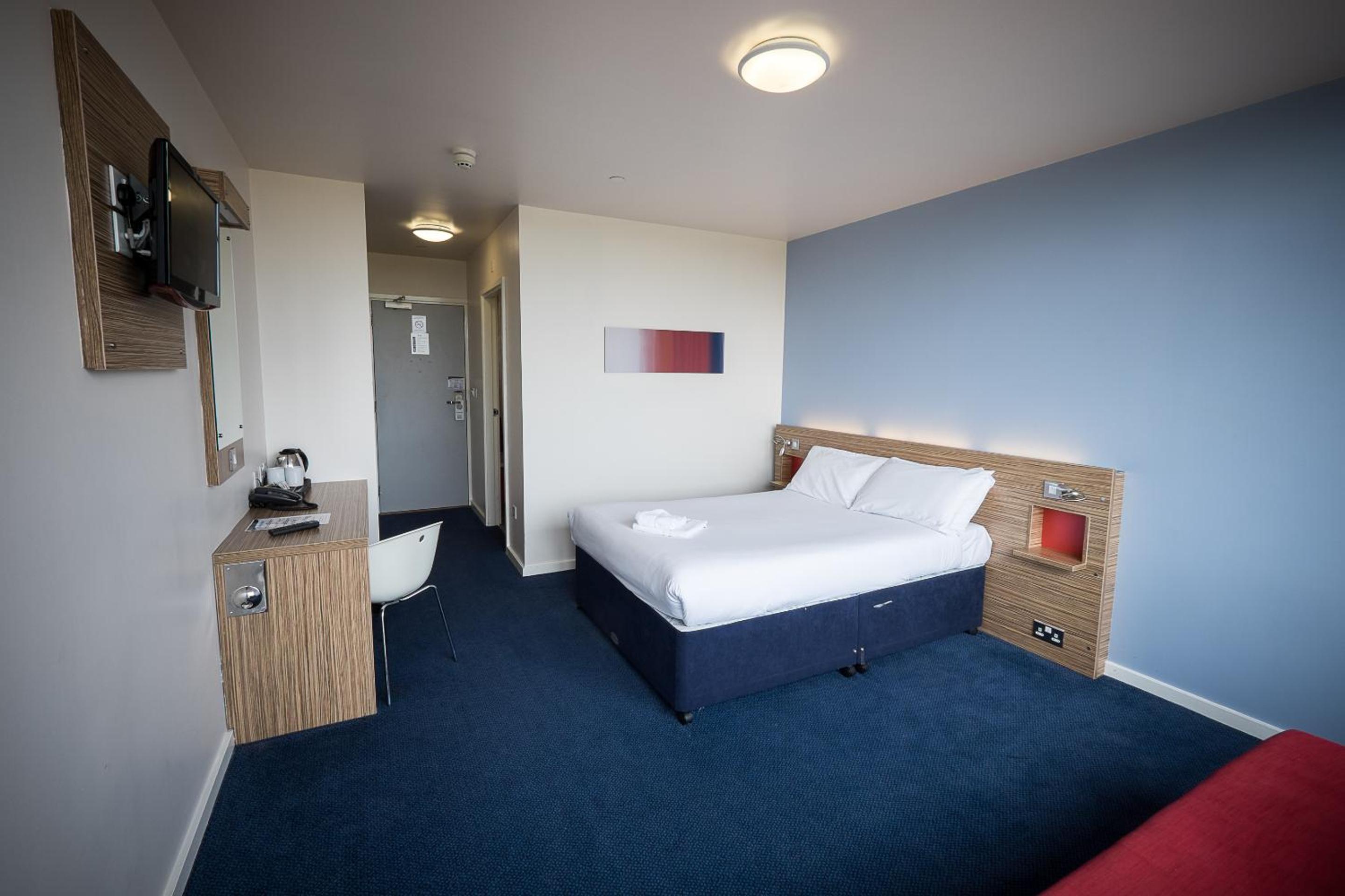 Double Room - Photo 8