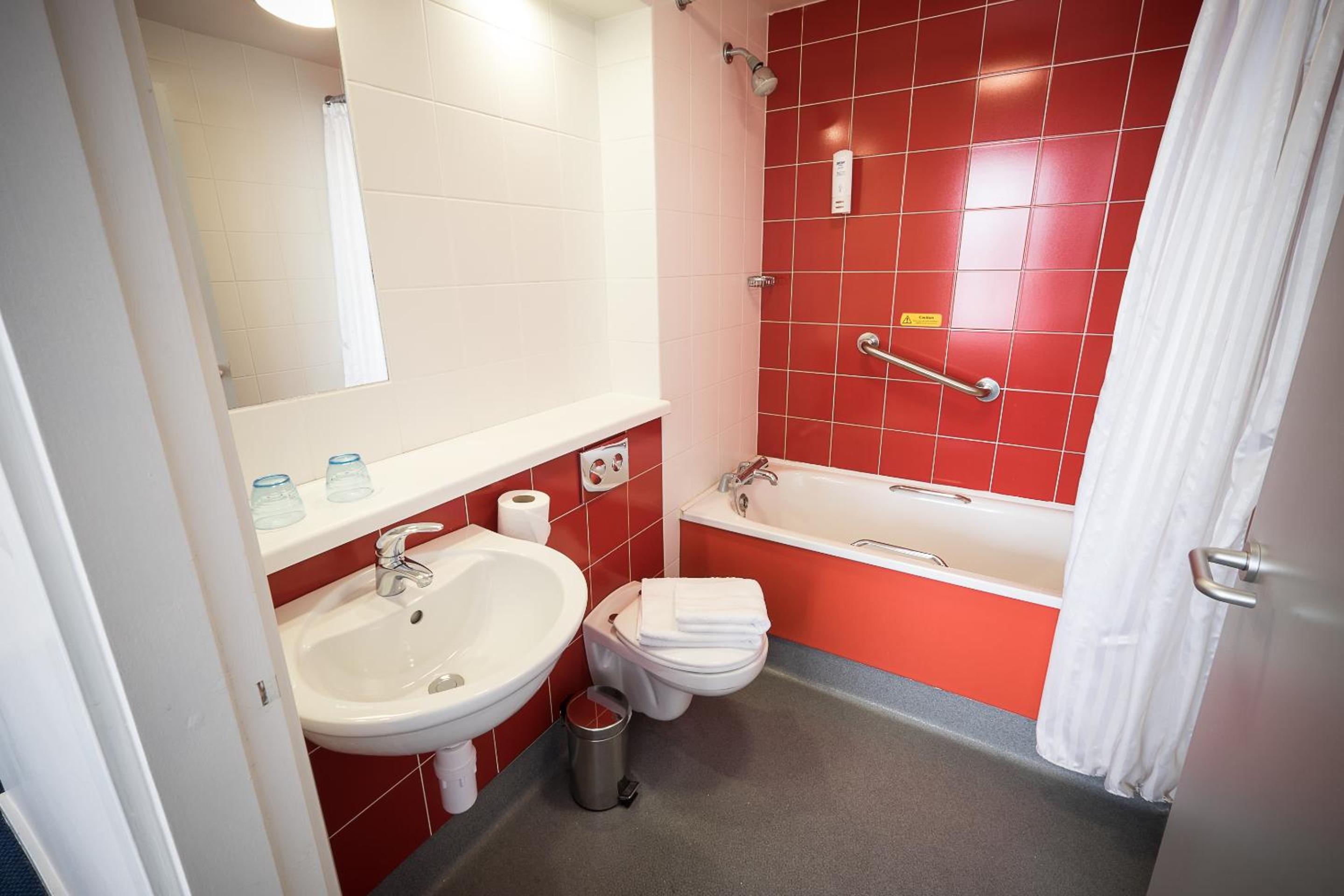 Double Room - Photo 2