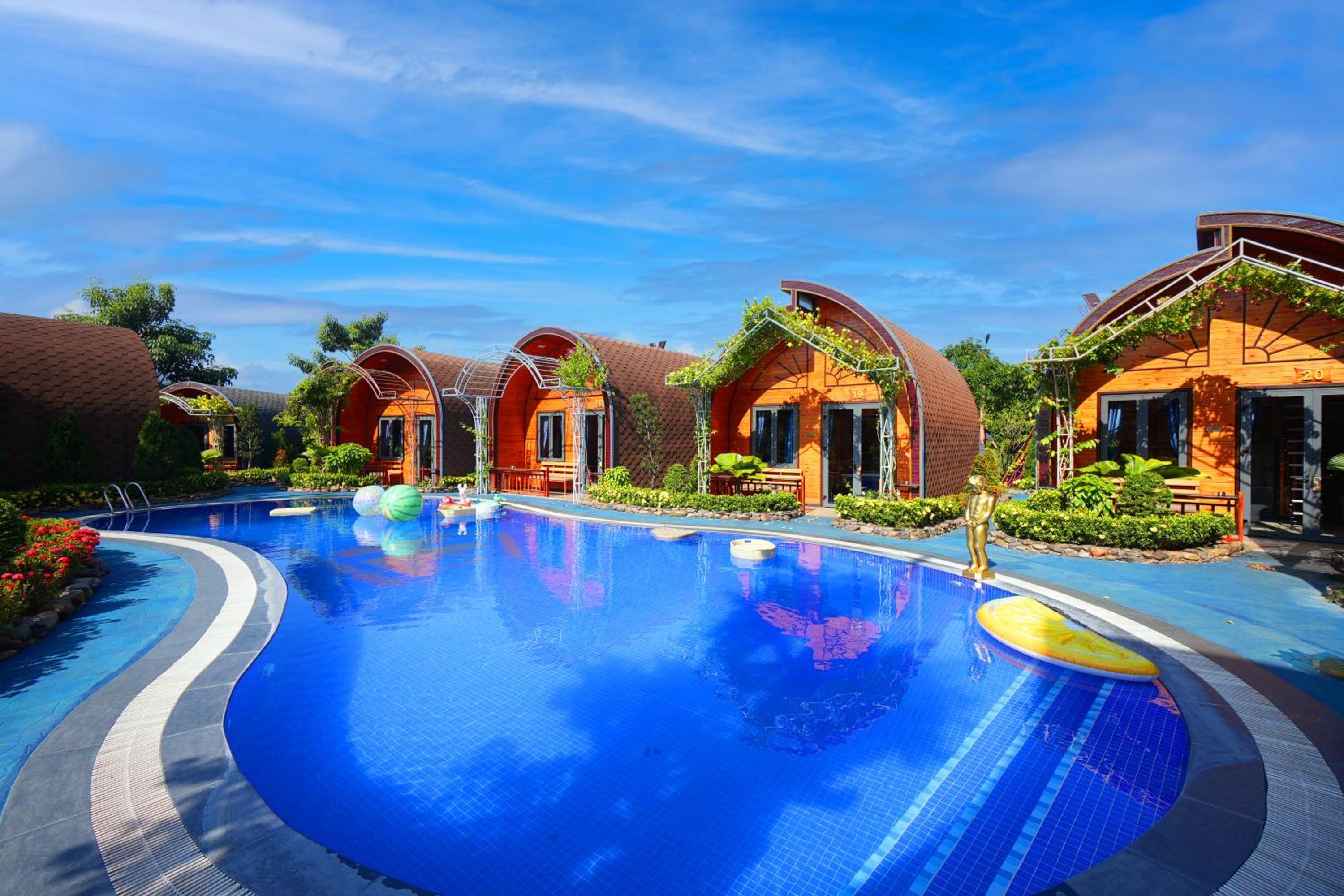 Bungalow - Water Front  photo 3
