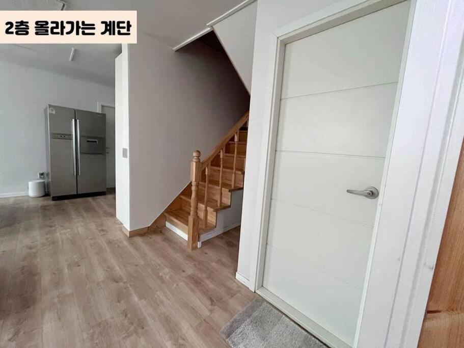 Two-Bedroom Apartment photo 3