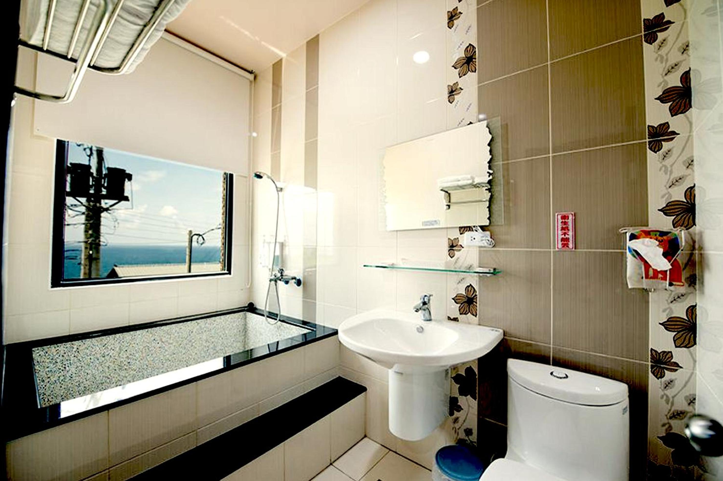 Deluxe Double Room with Balcony and Sea View photo 3