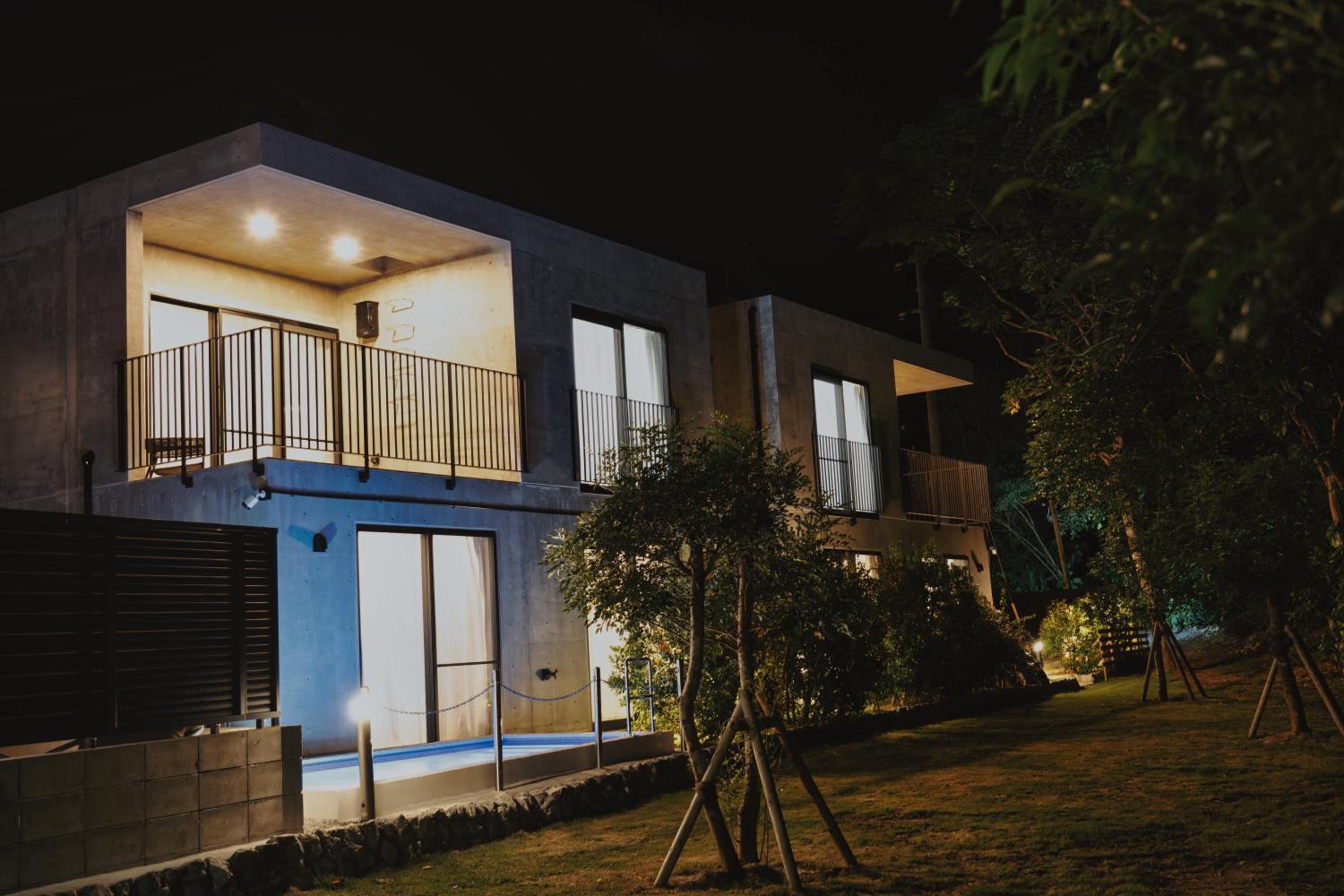 Three-Bedroom Villa photo 2