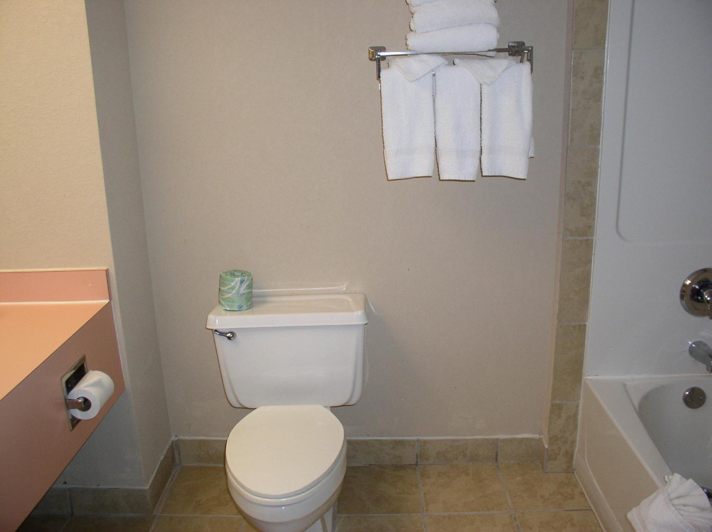 Double Room with Two Double Beds and Interior Hall - Non-Smoking - Photo 13
