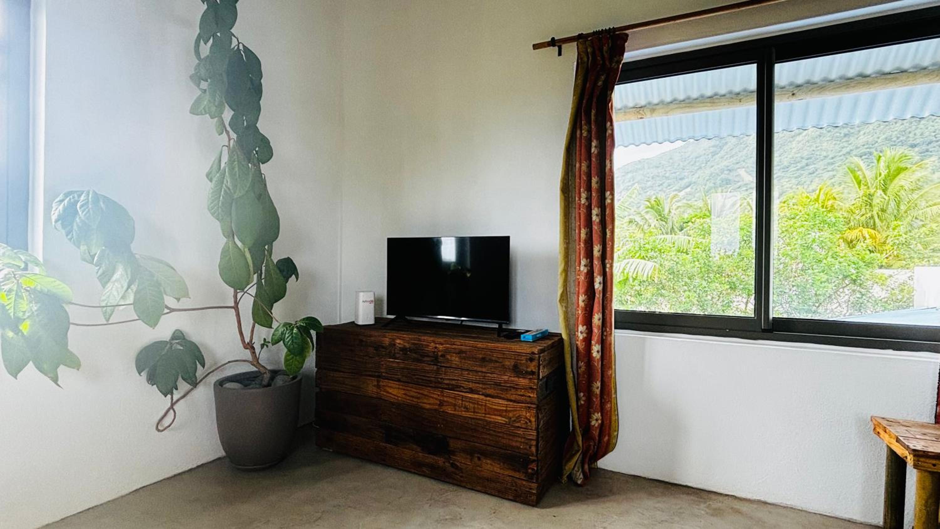 One-Bedroom Apartment with Balcony and Mountain View