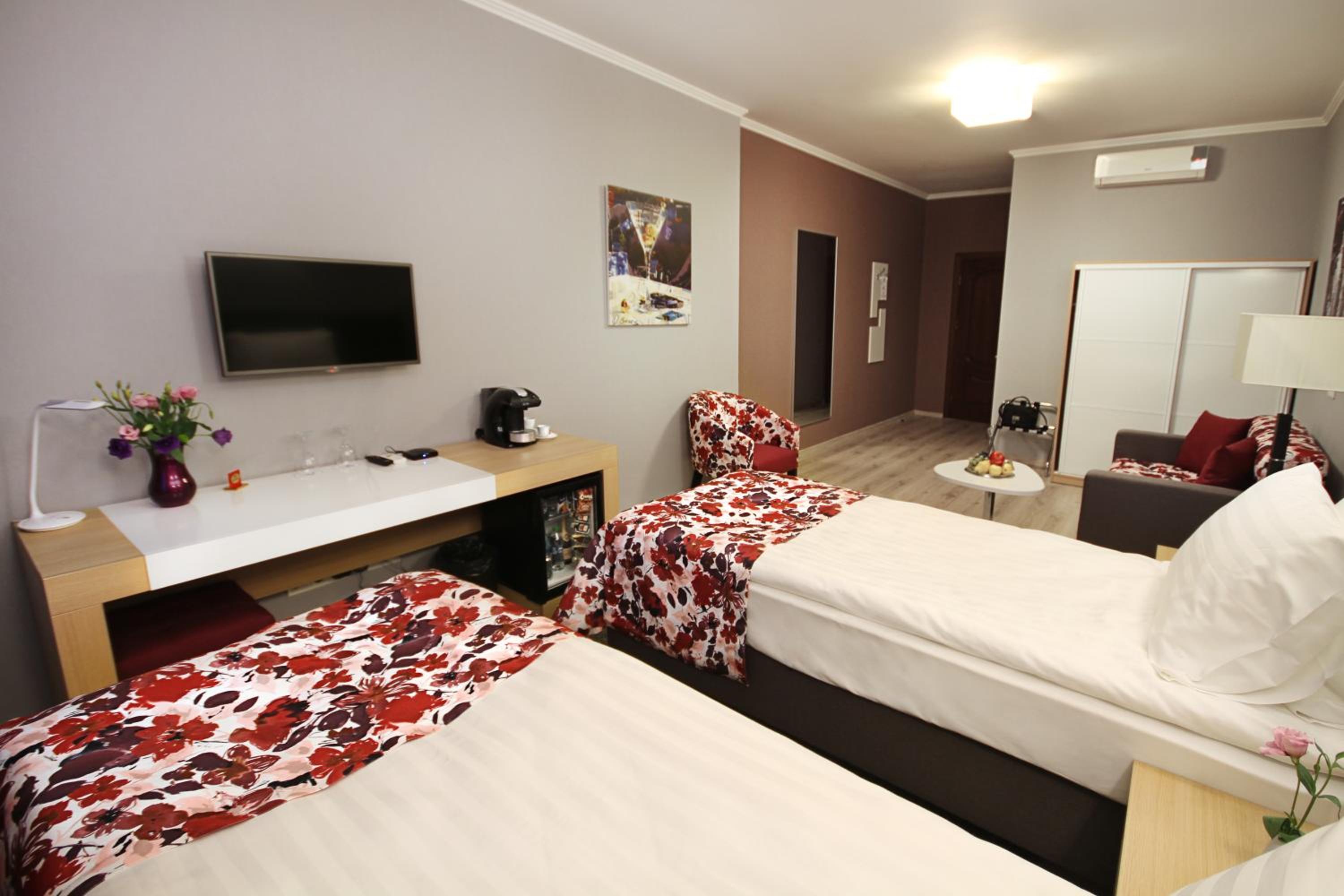 Deluxe Twin Room photo 2