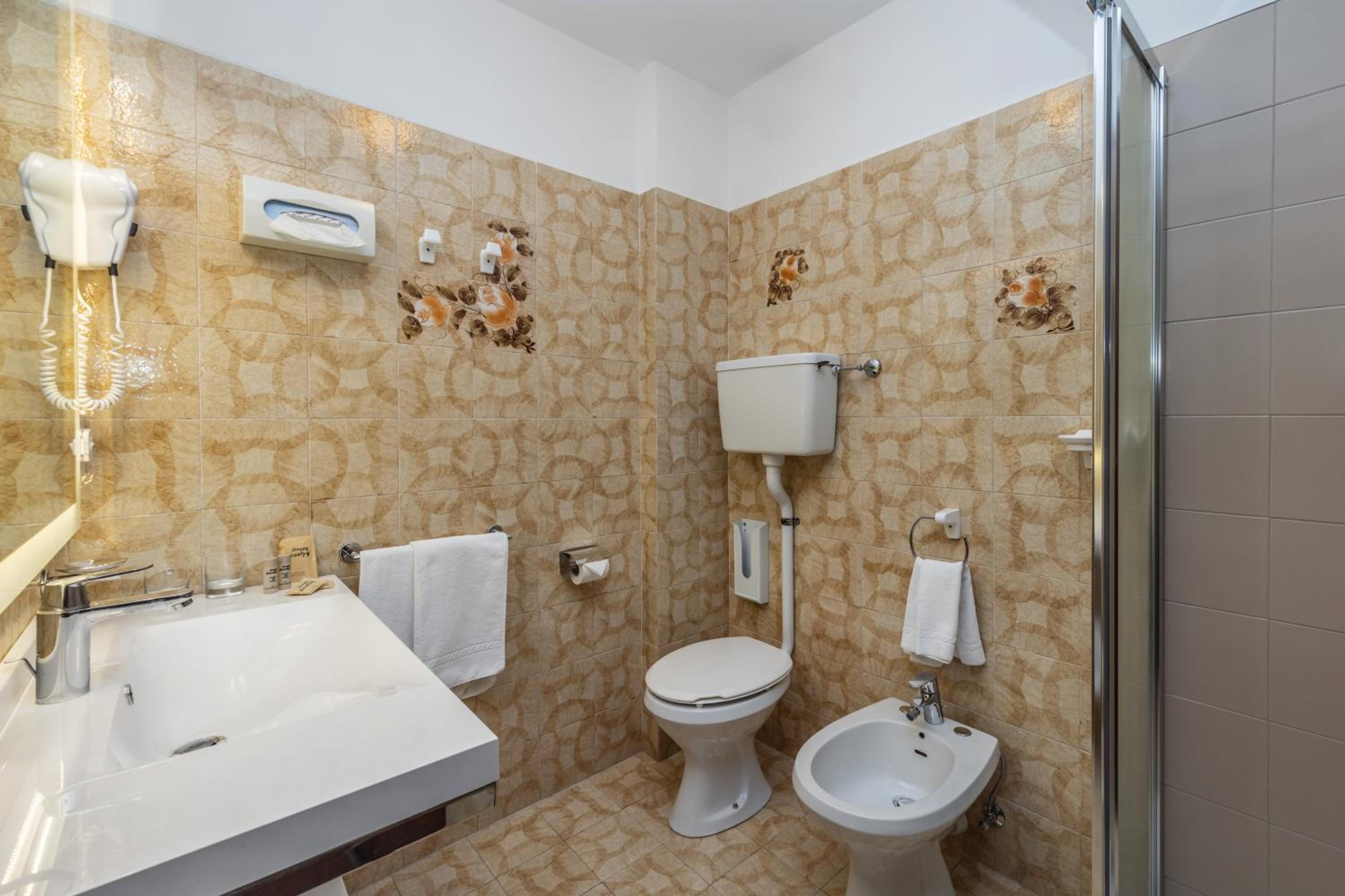 Double Room with Balcony photo 3