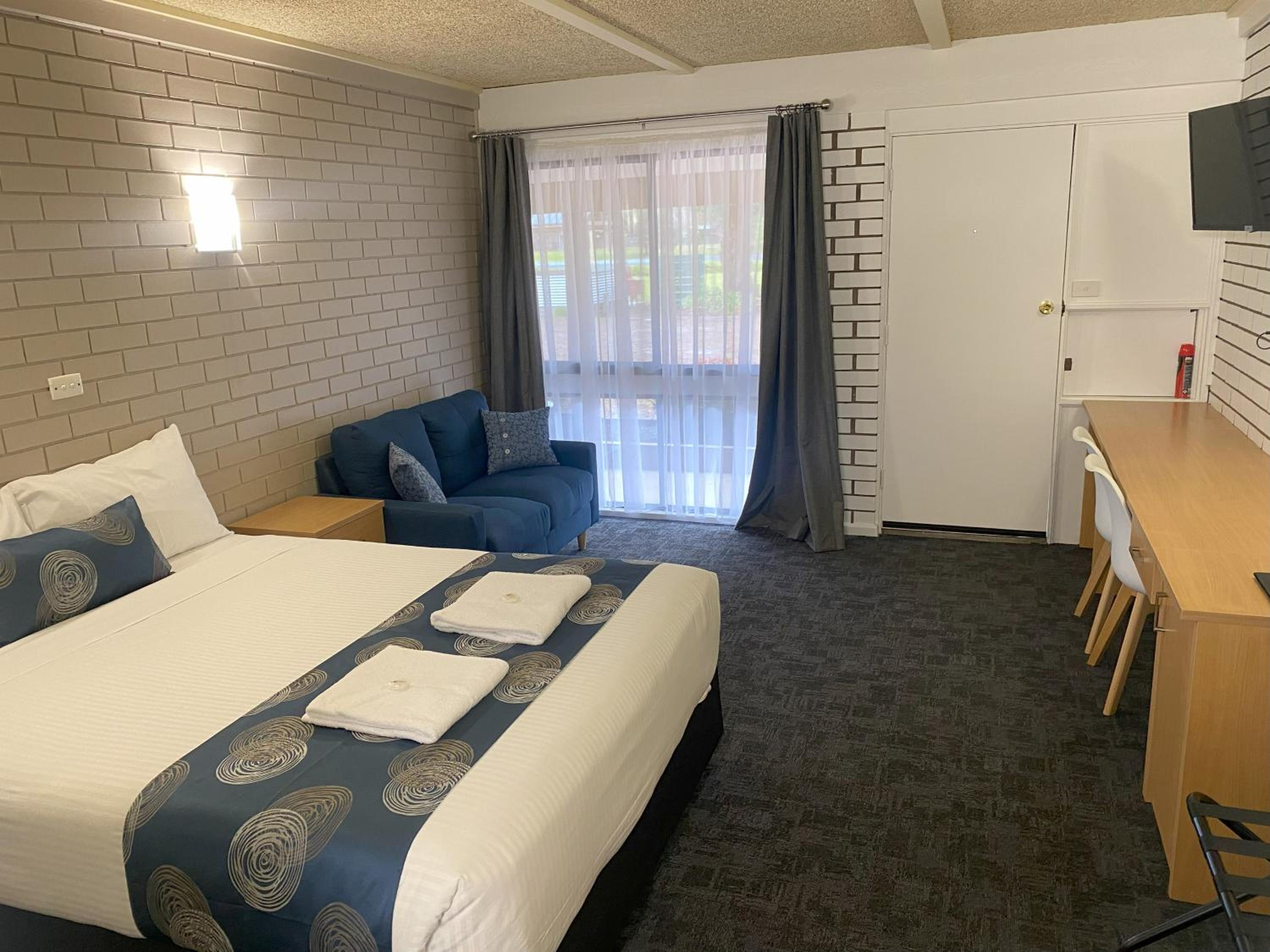 Queen Room photo 3