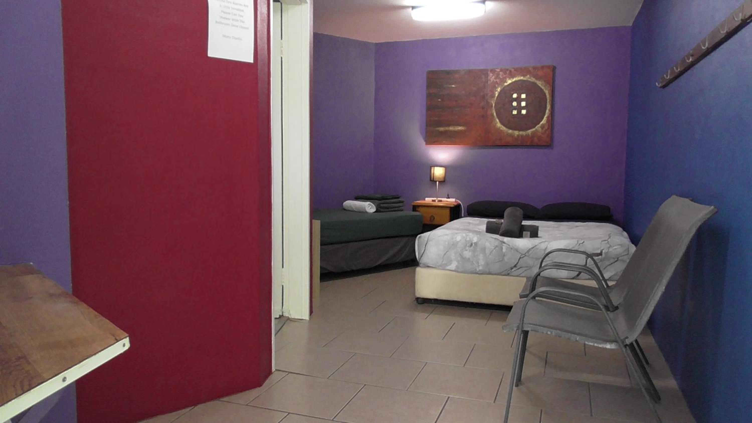 Queen Plus 1 with Ensuite photo 1