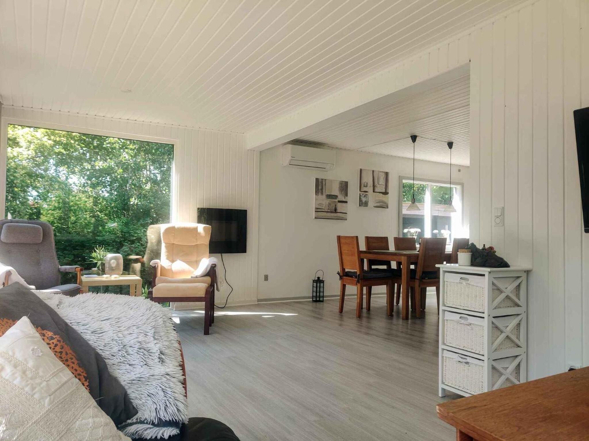 Three-Bedroom Vacation Home  photo 1